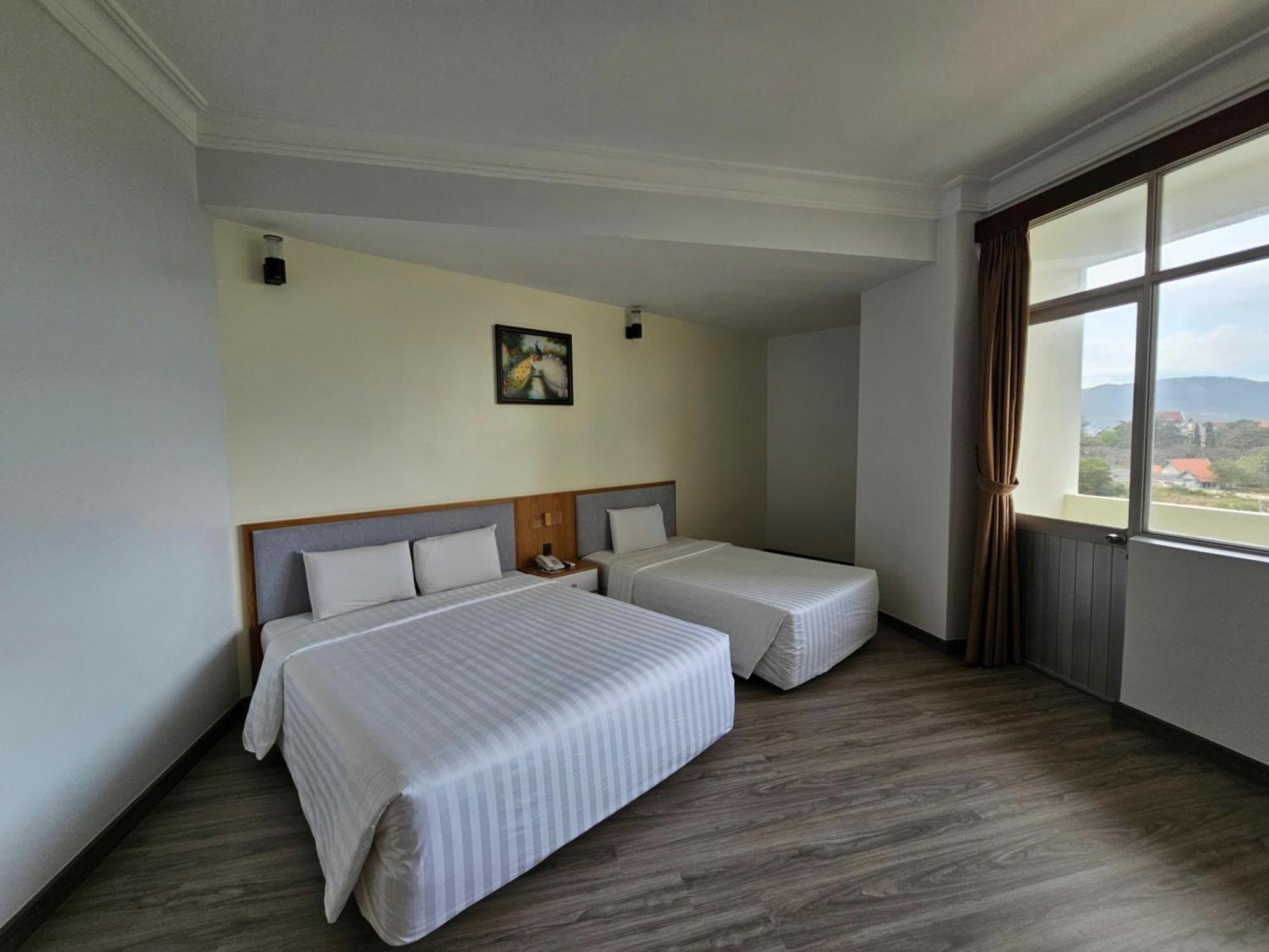 Triple Room with City View