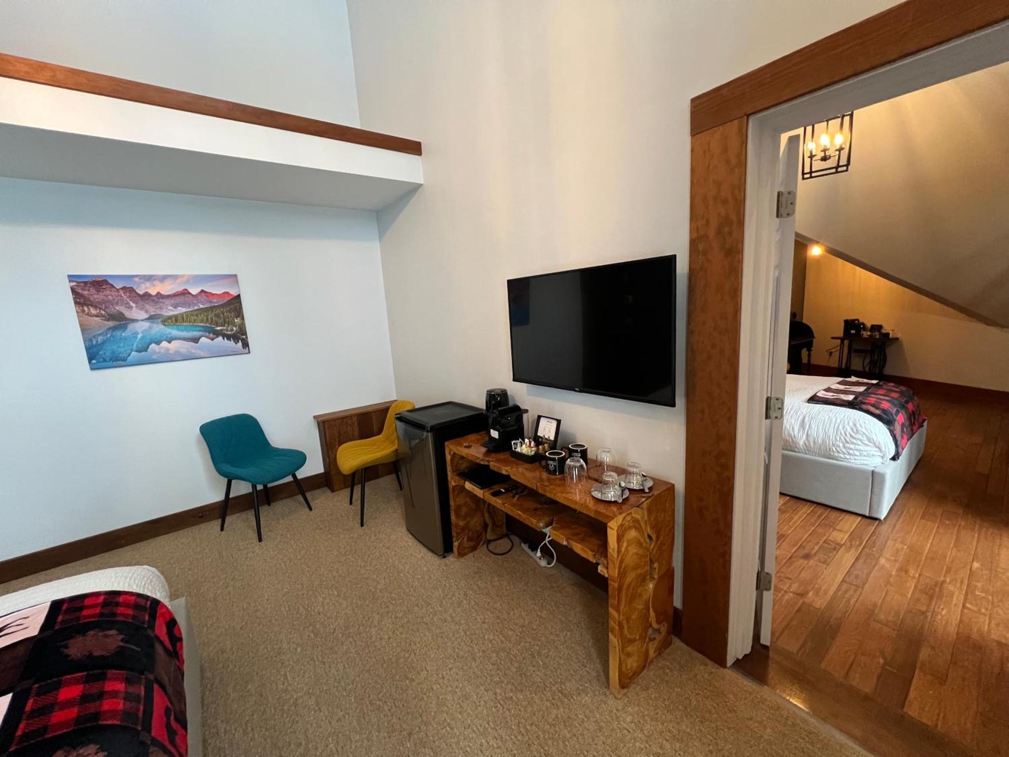 Deluxe Family Suite