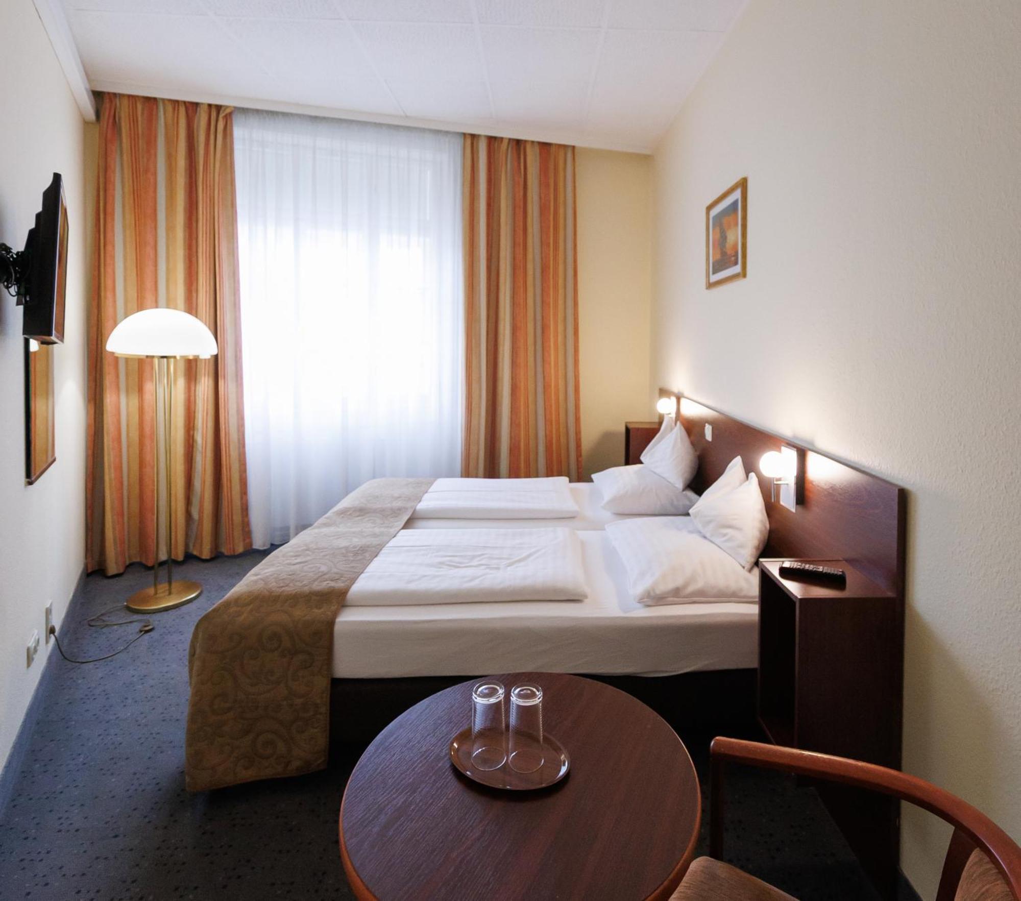 Apartment (4 Adults)
