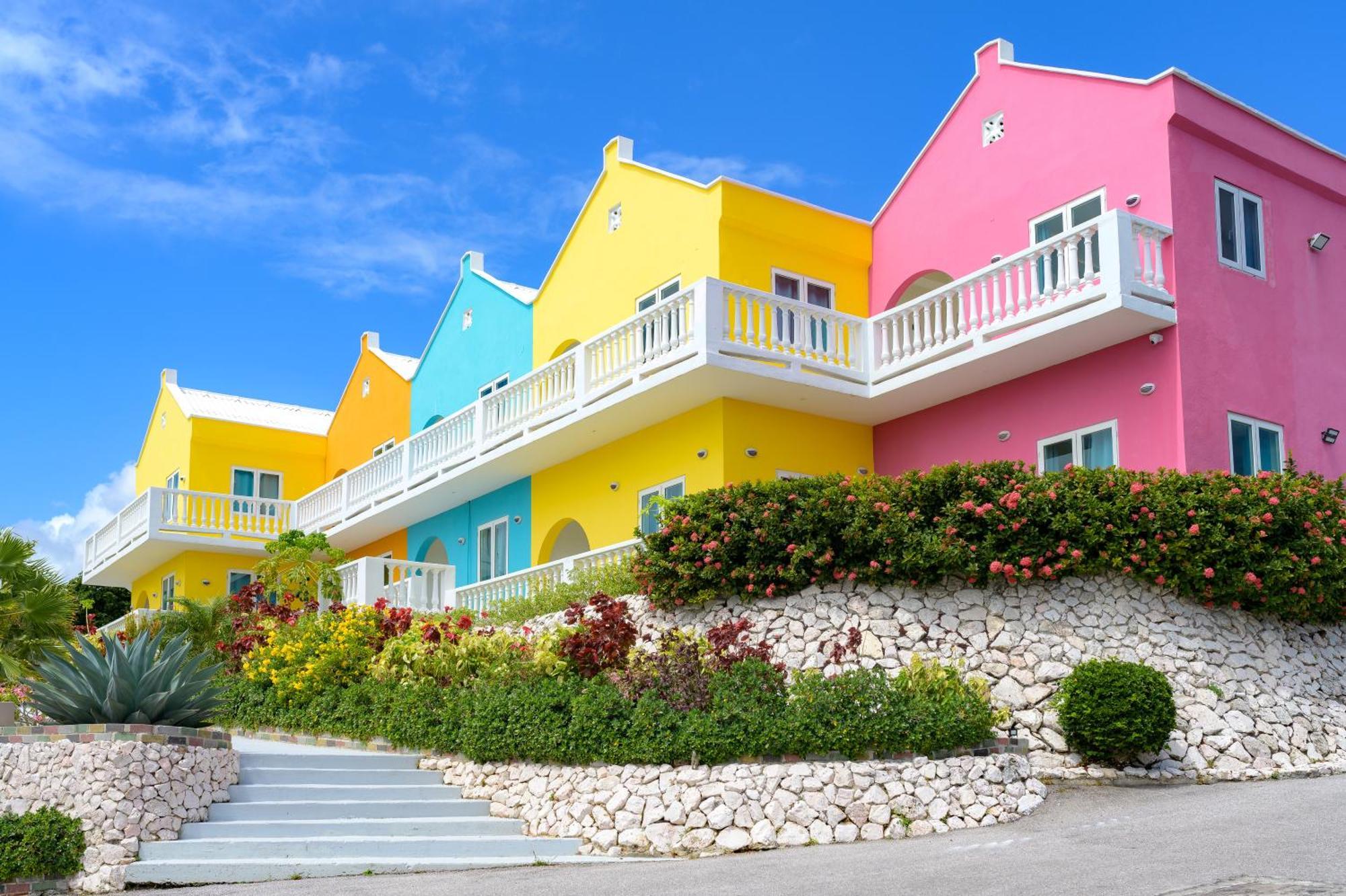 One-Bedroom Apartment with Sea View