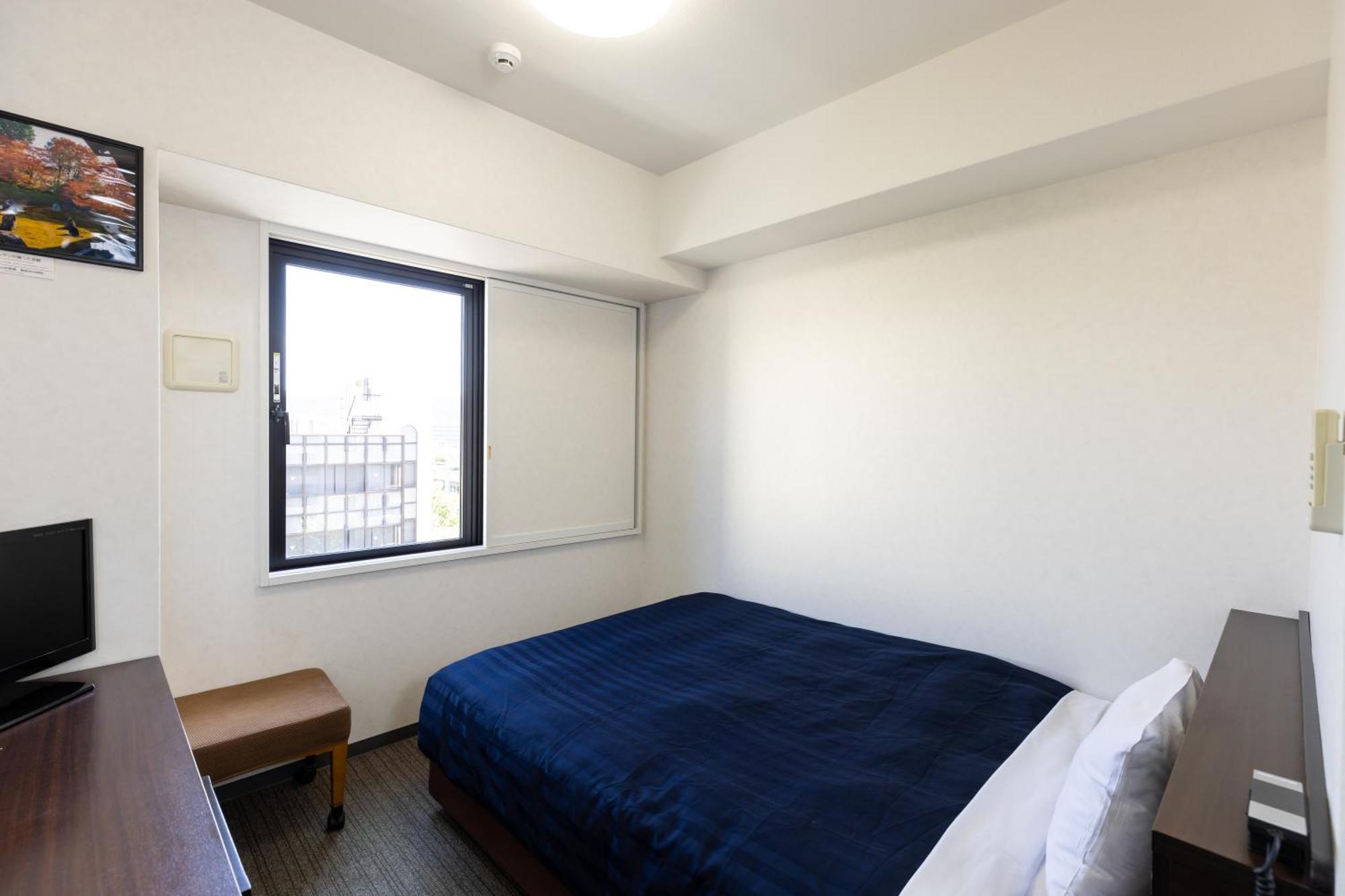 Single Room - New Building - Non-Smoking