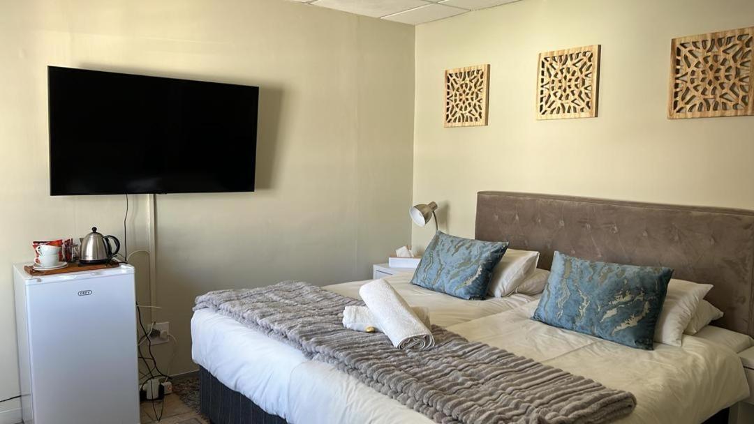 Classic Twin Room