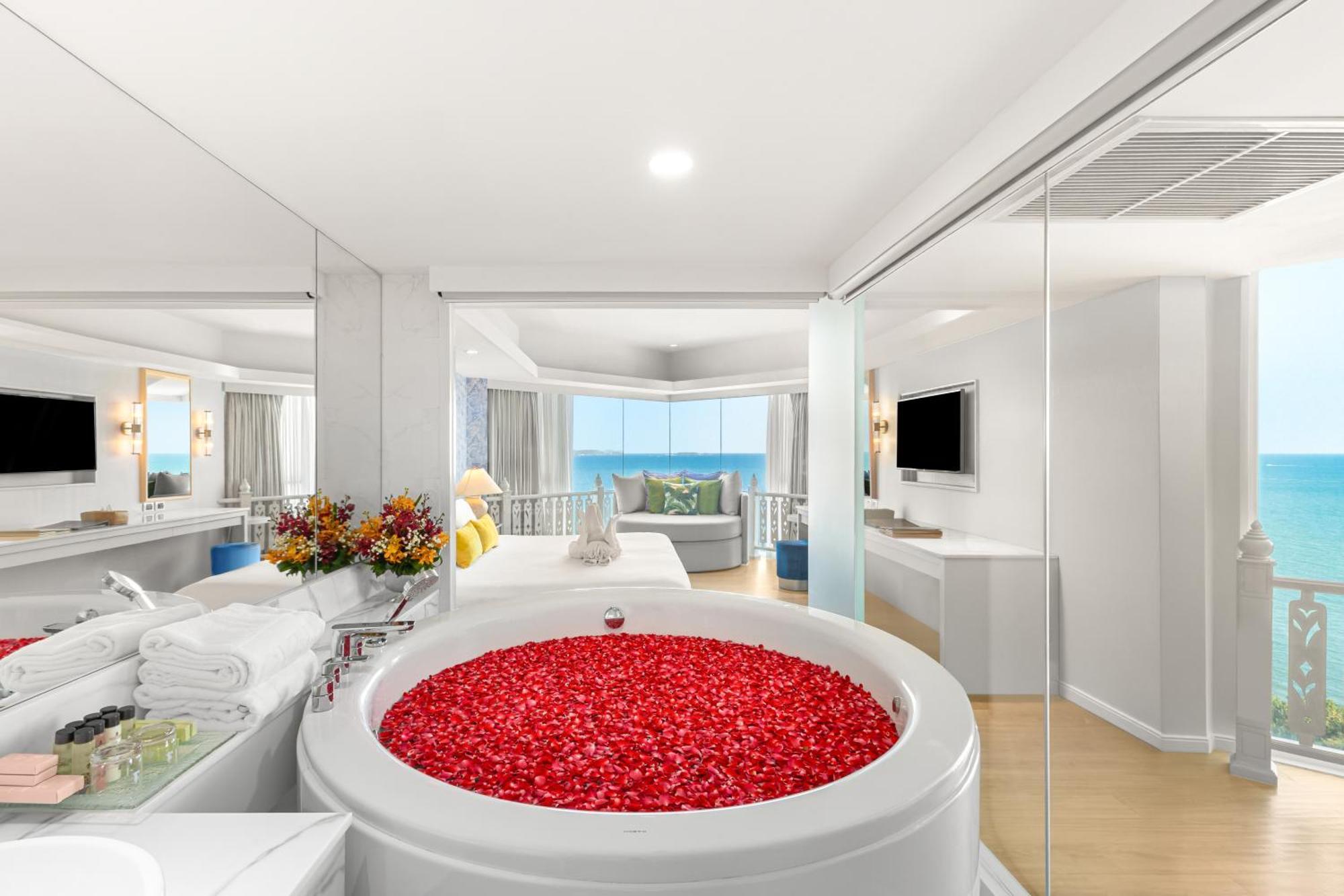 Theme Suite Thai Modern (2 Bedrooms)