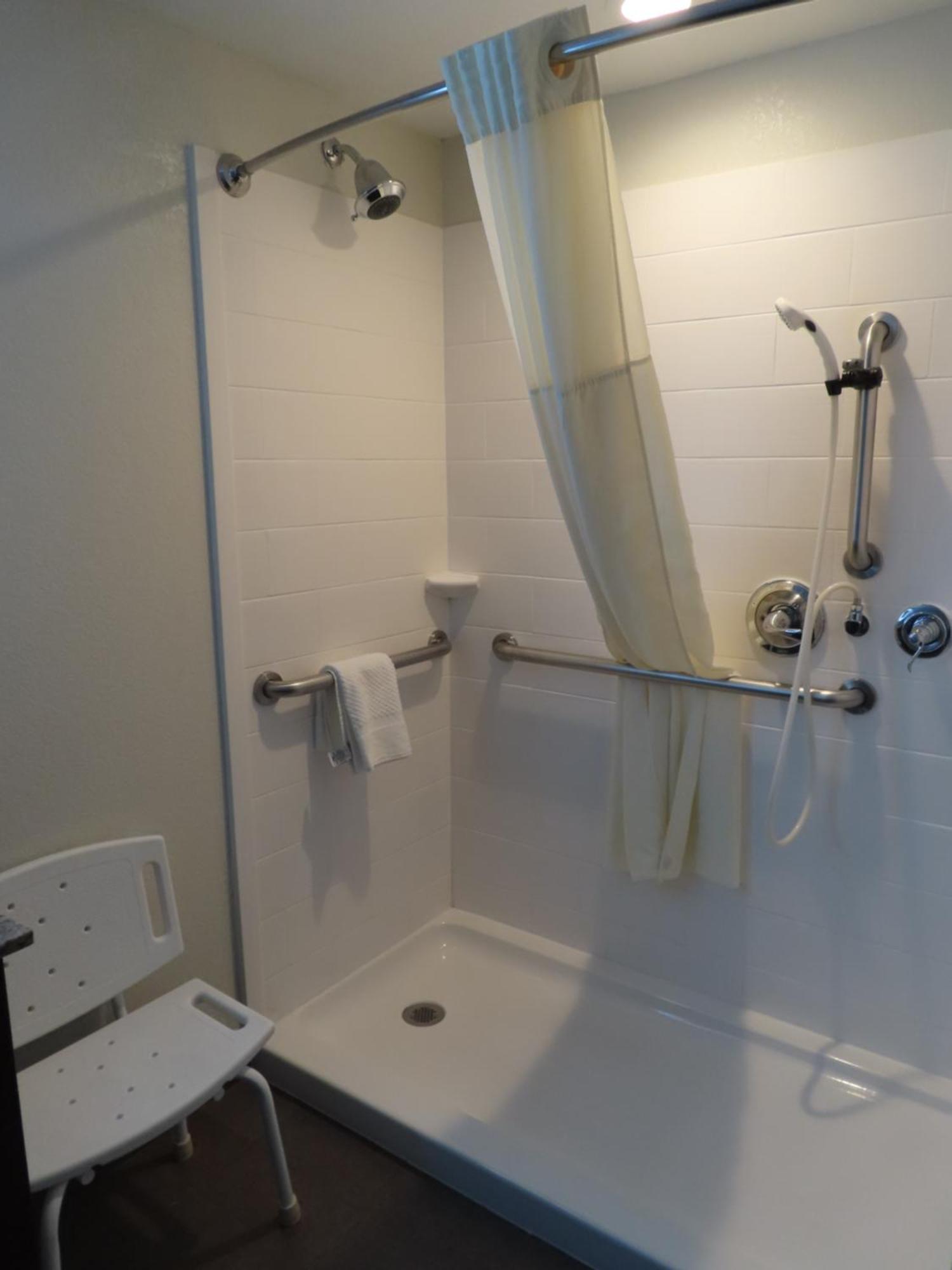King Suite with Accessible Rooms - Accessible/Non-Smoking