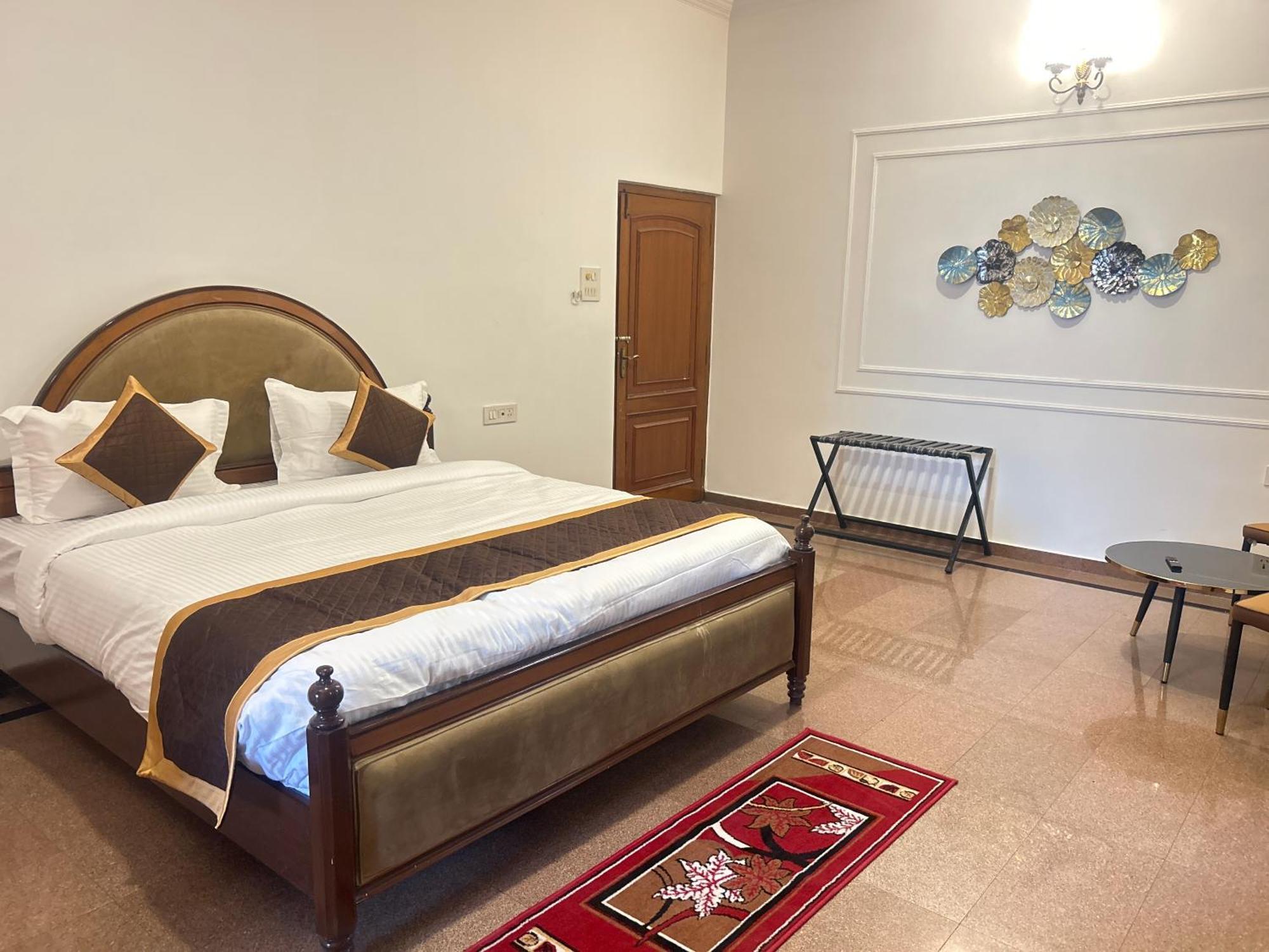 King Room with Balcony