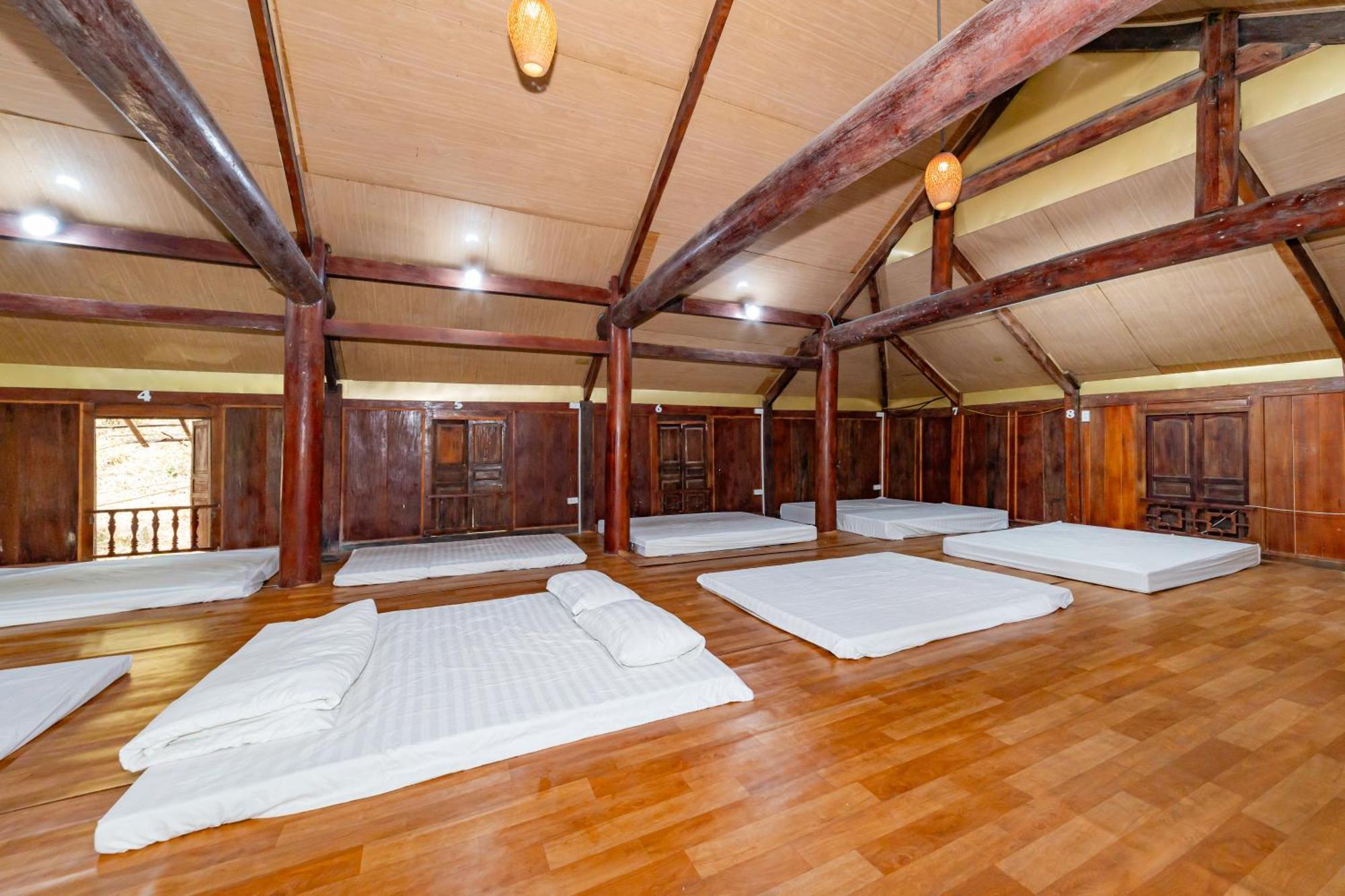 Bed in 10-Bed Mixed Dormitory Room