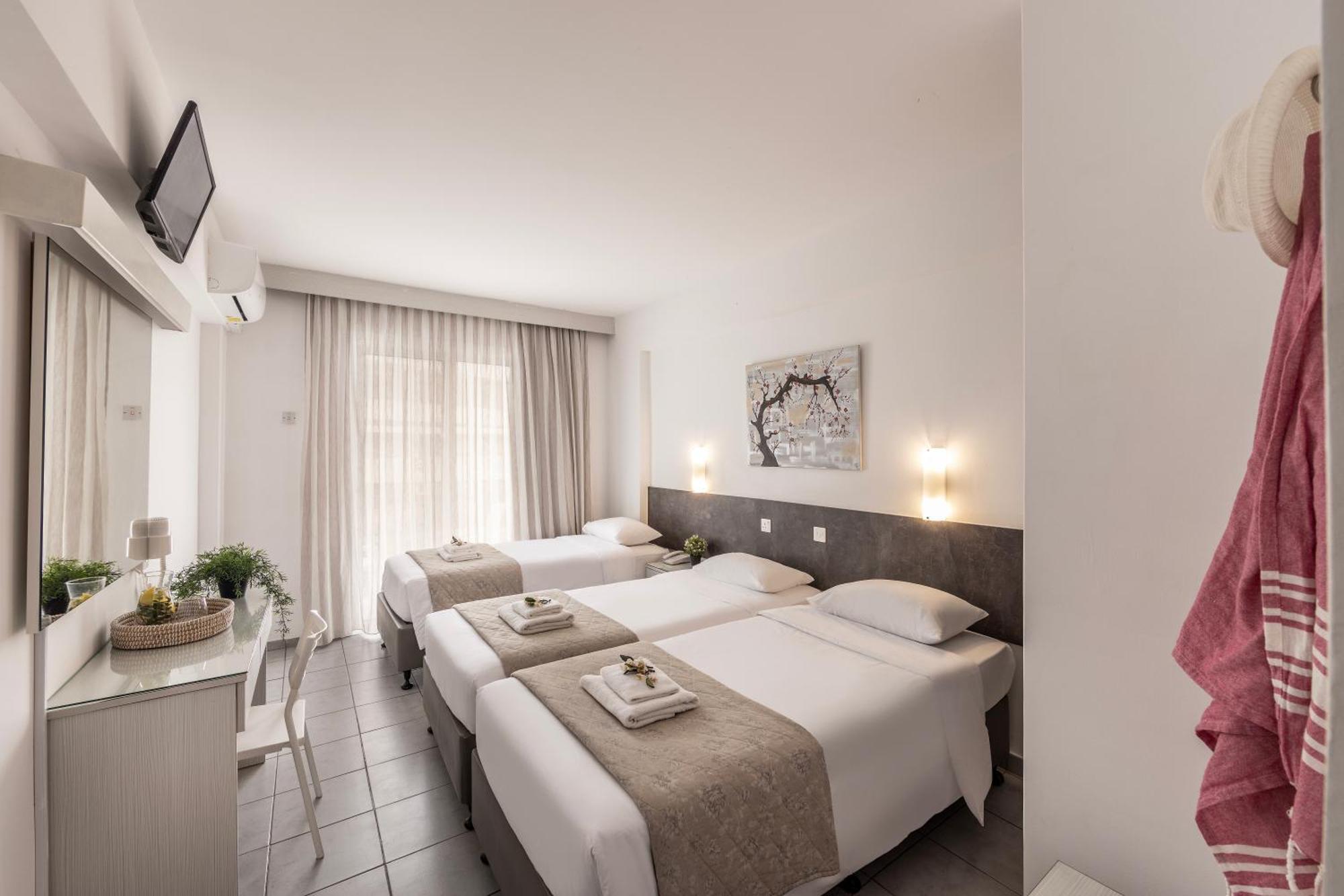 Triple Room (3 Adults)