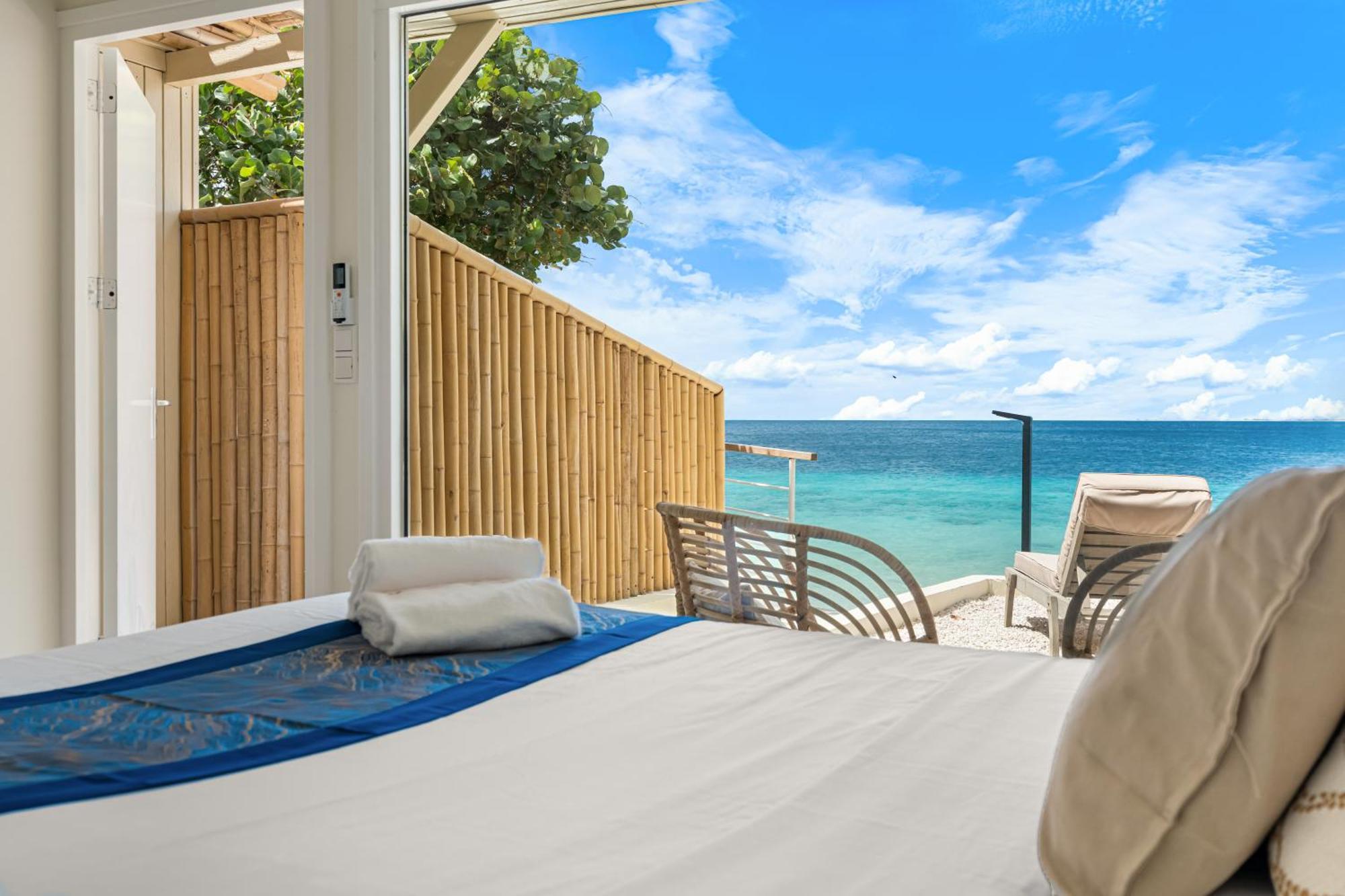 Deluxe Double Room with Balcony and Sea View