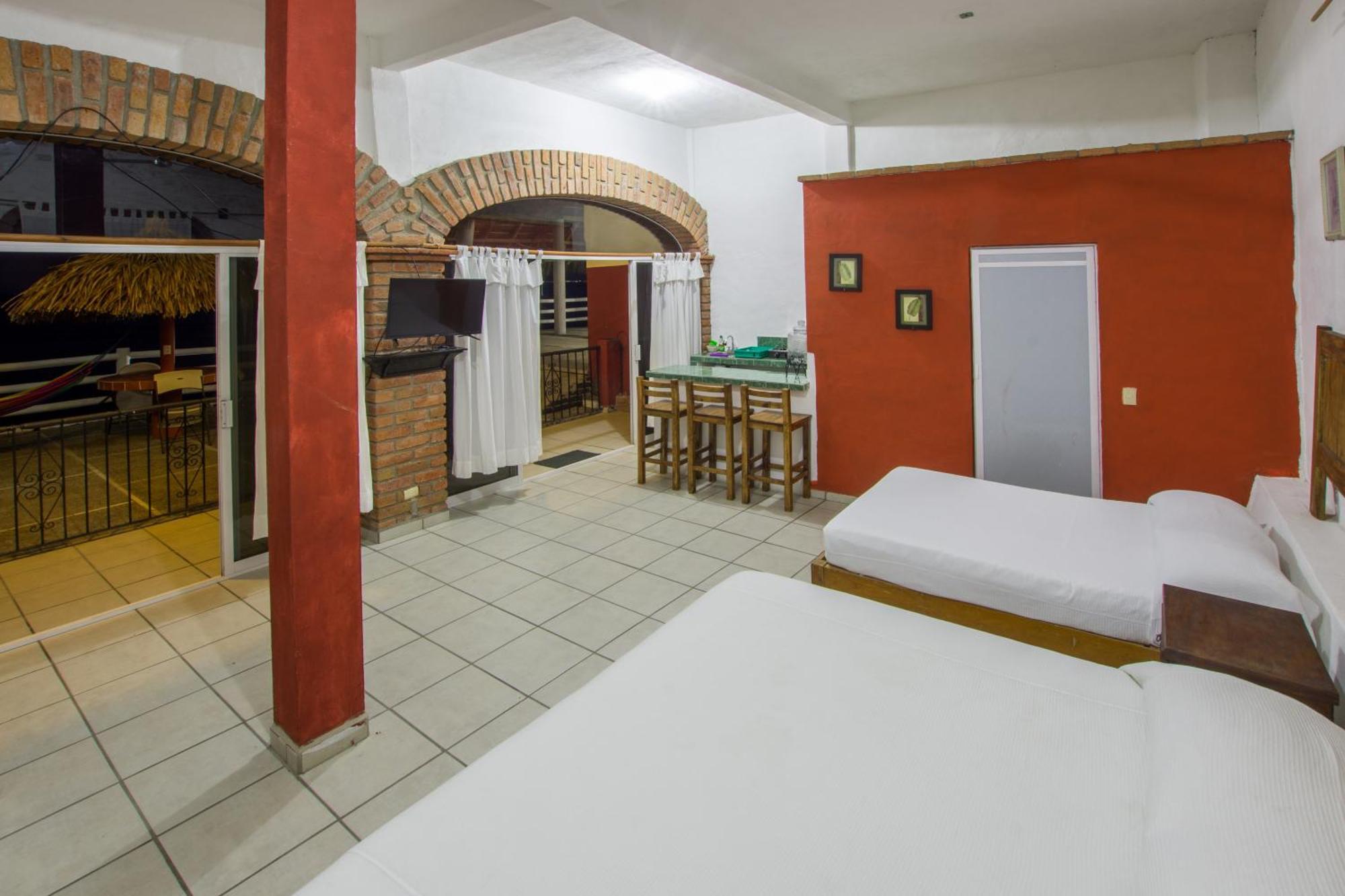 Standard Twin Room with Sea View