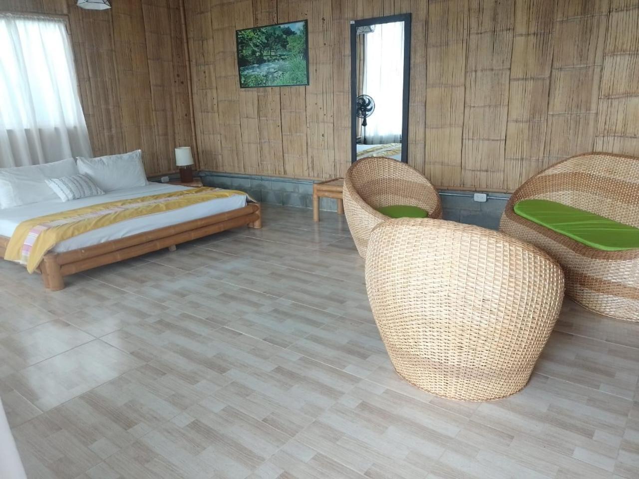 Bungalow with Garden View
