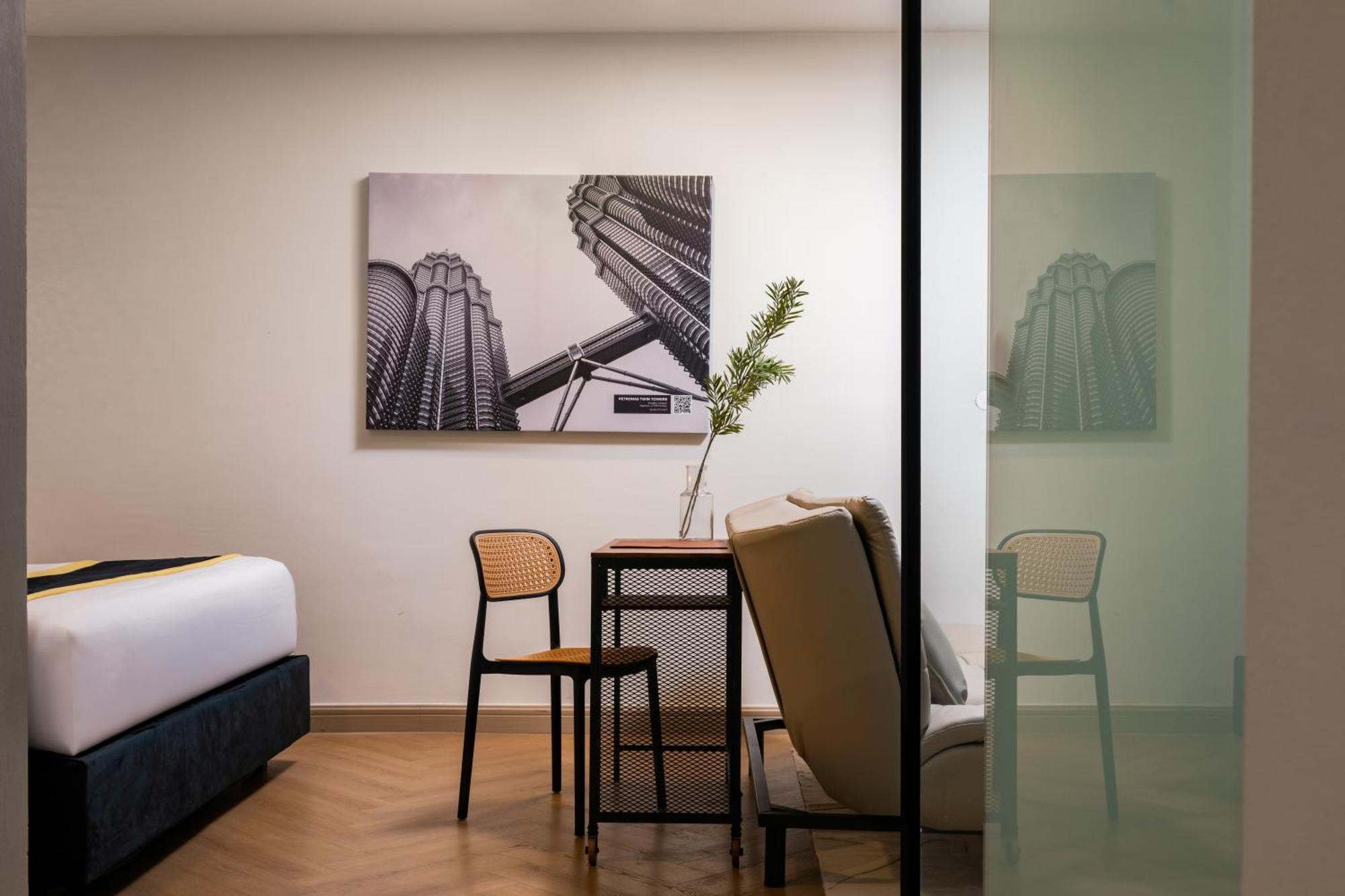 Royce Suite