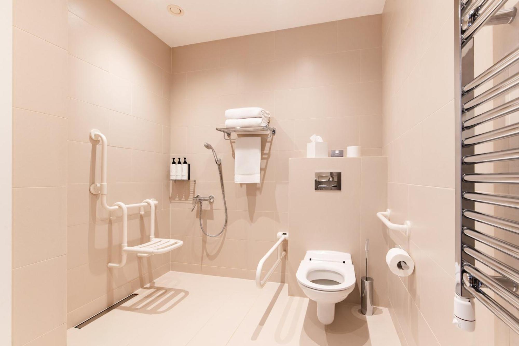 Standard King Room - Accessible