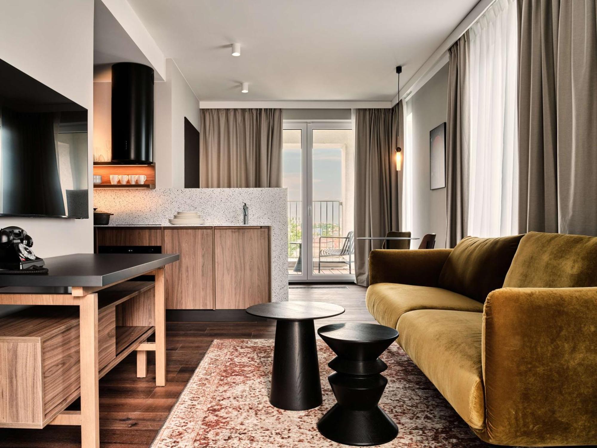 One-Bedroom Premium Apartment with Terrace - Annex Building