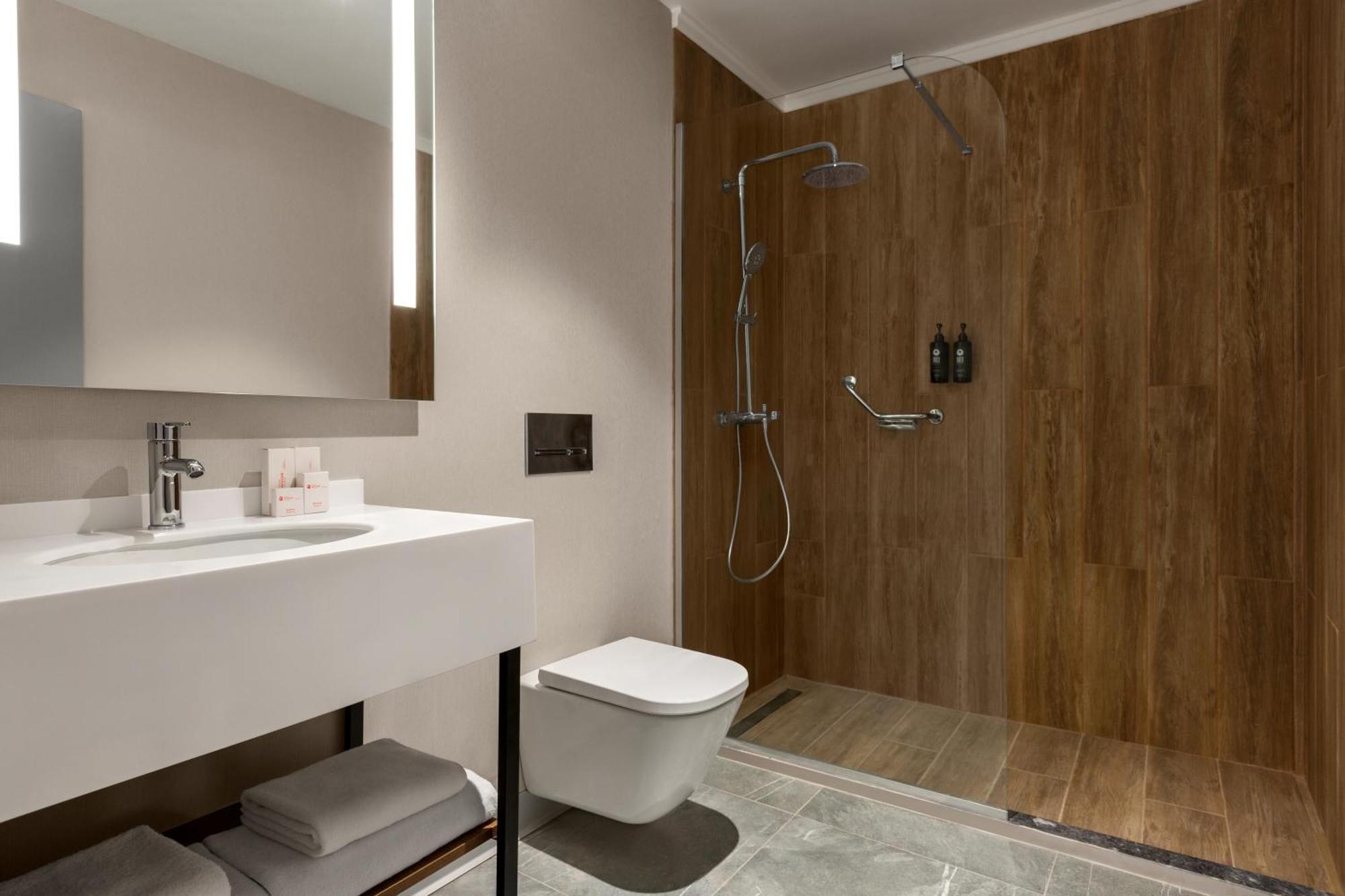 Triple Room with Three Single Beds