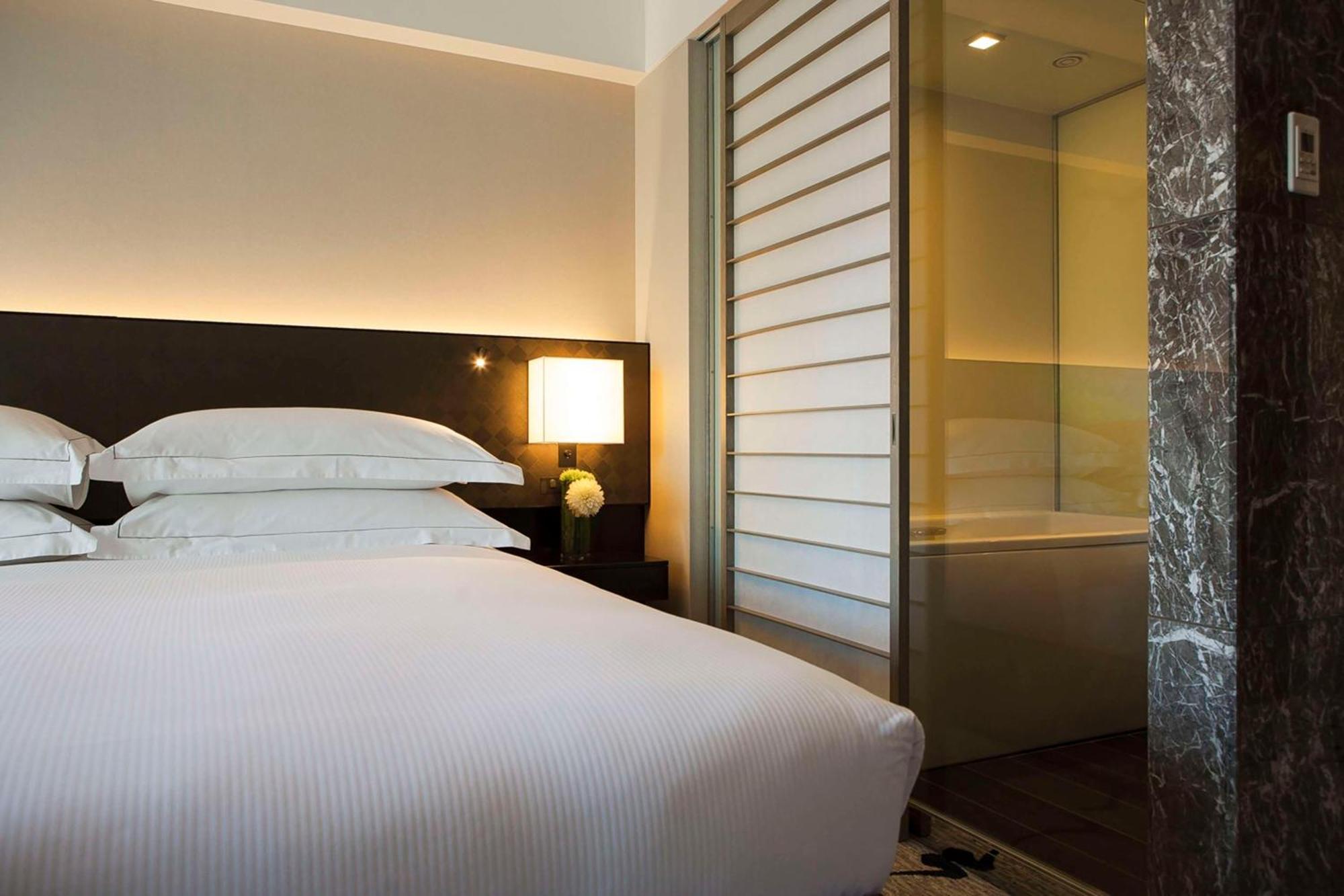 Premium King Room