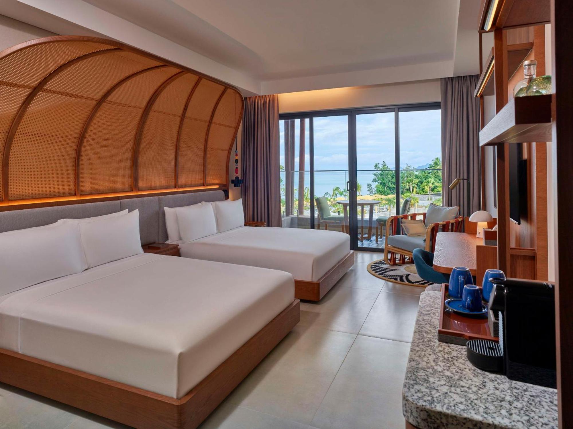 Family Connecting Room with Garden View