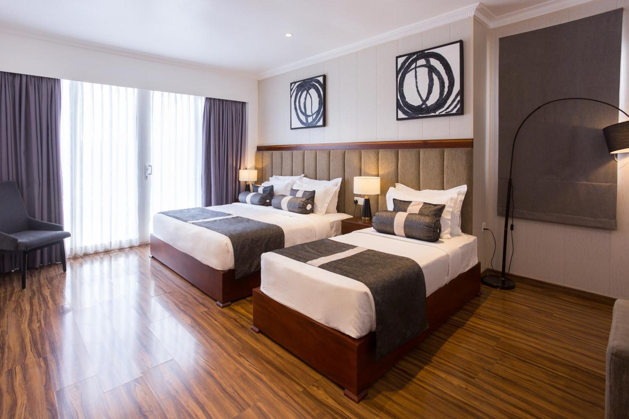 Triple Room with Lake View