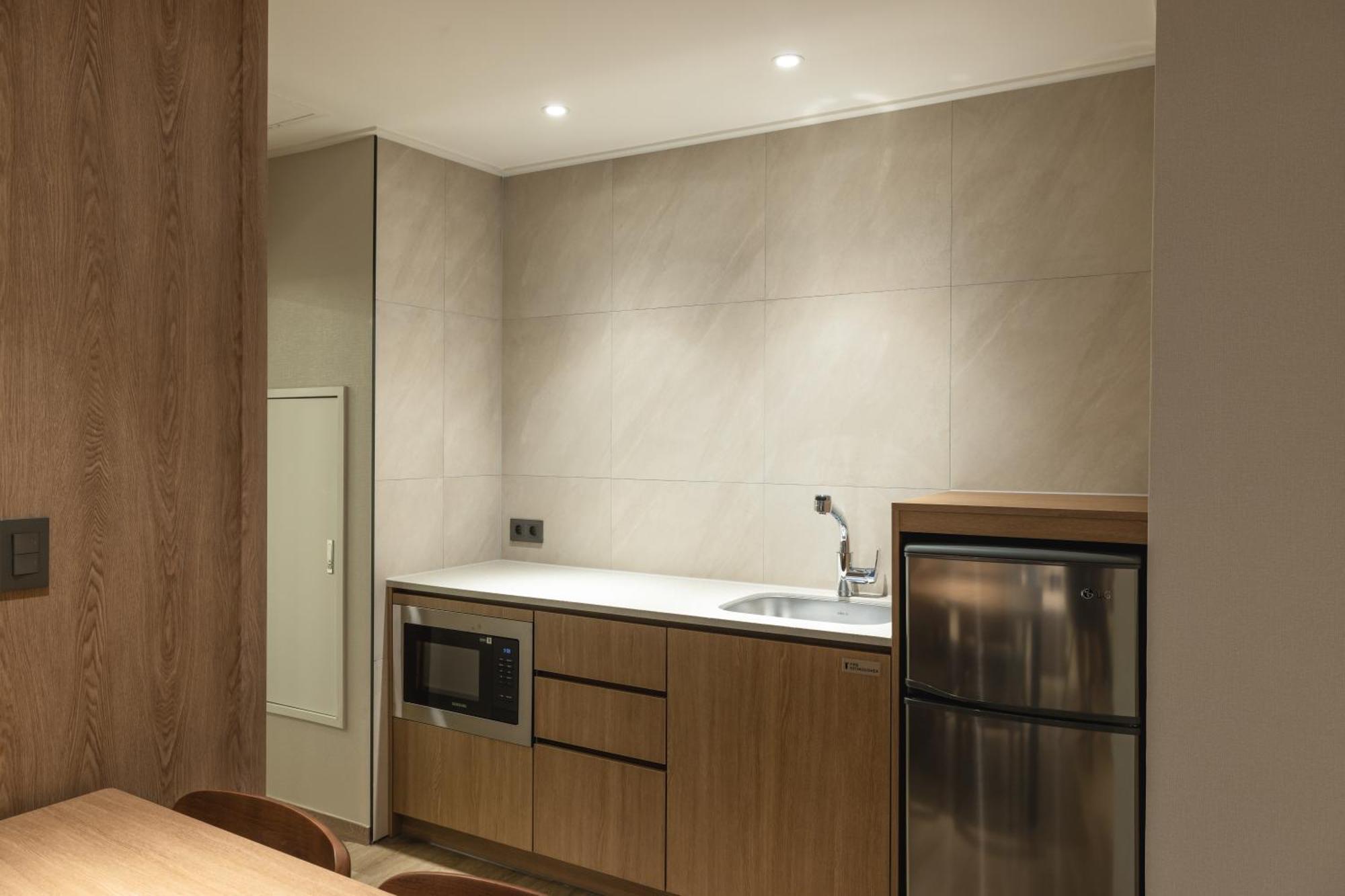 Kensington Deluxe Ocean View (Cooking is not available + renewal)