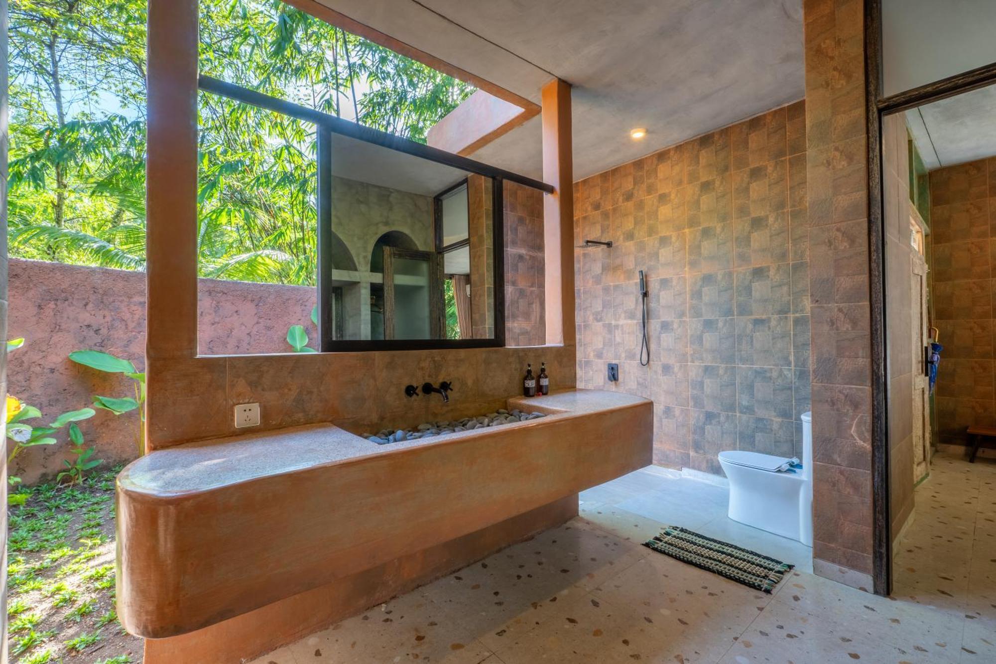 Suite with River View