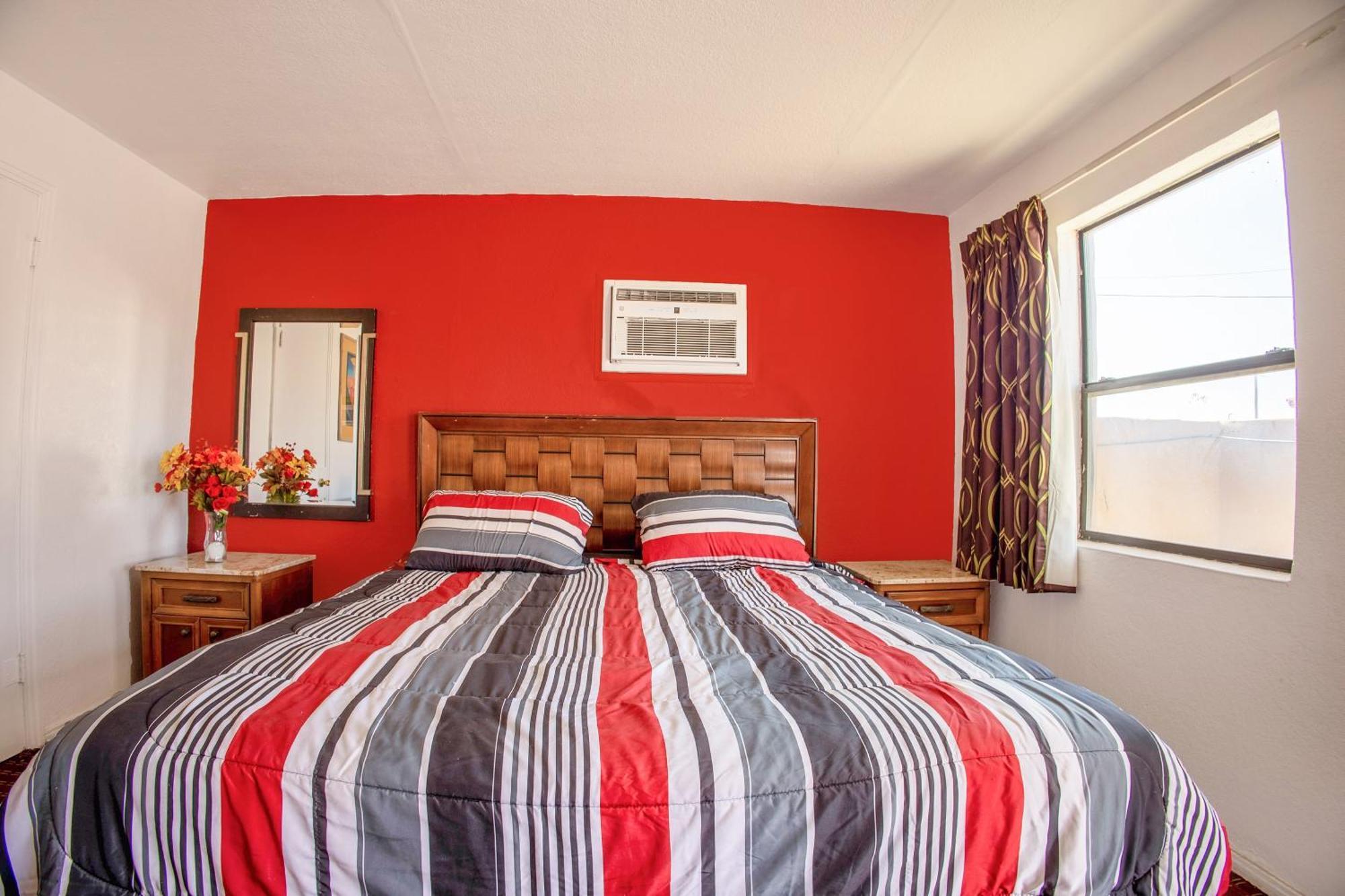 King Bed Non-Smoking