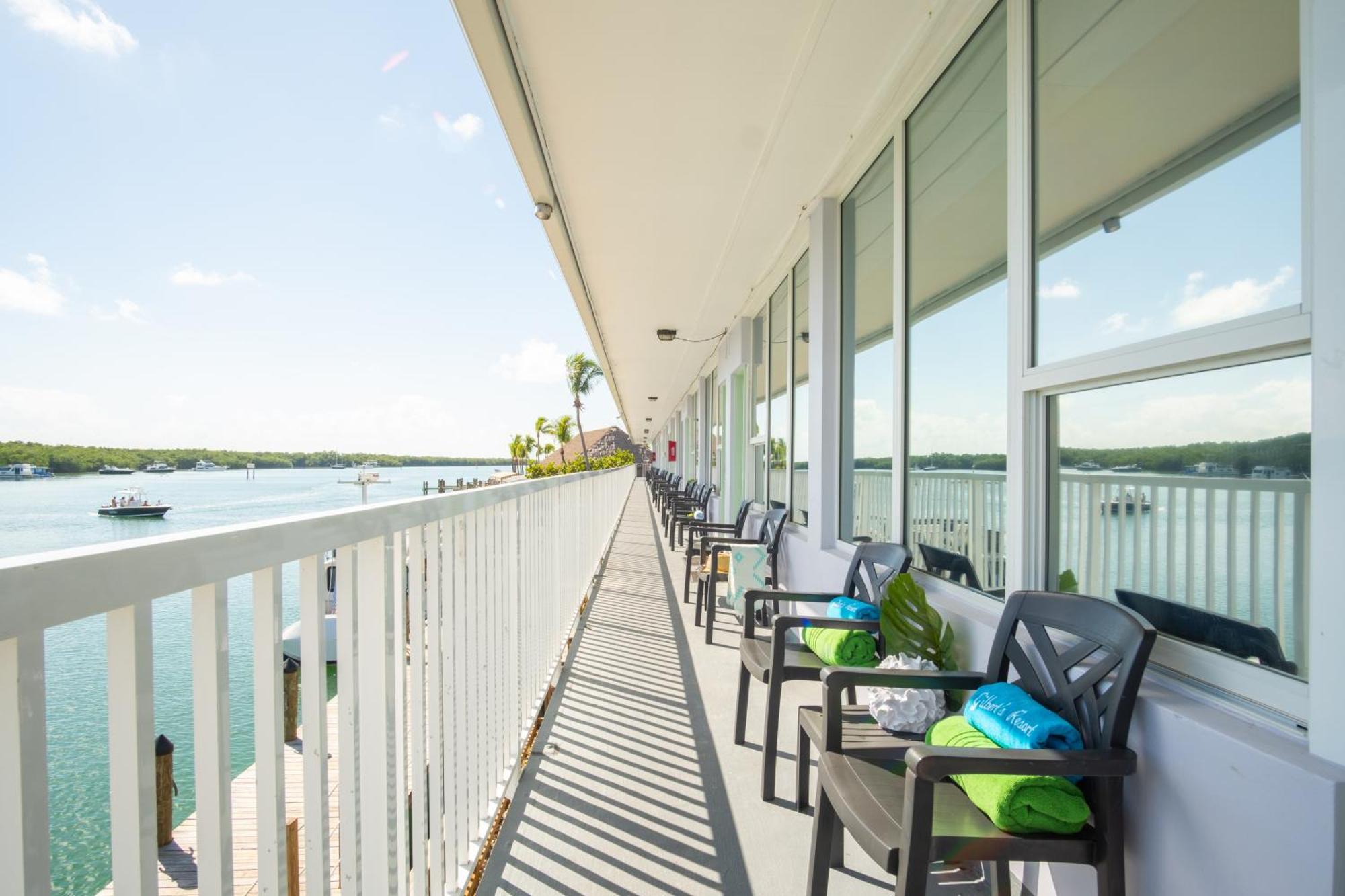 Standard King Room Waterfront