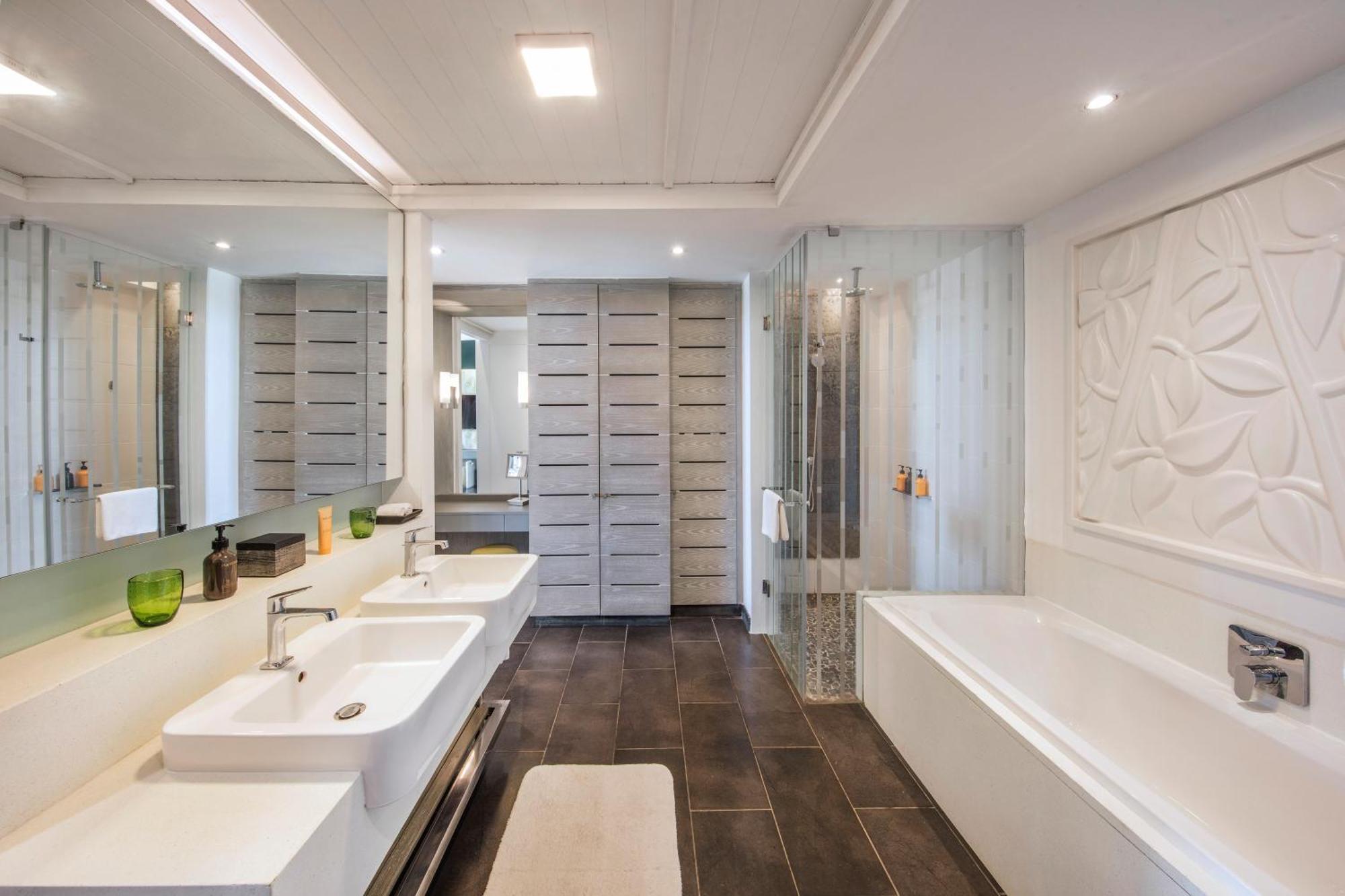 Junior Suite - Beachfront