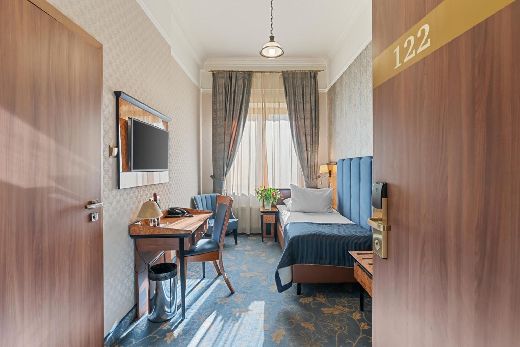 Business Single Room