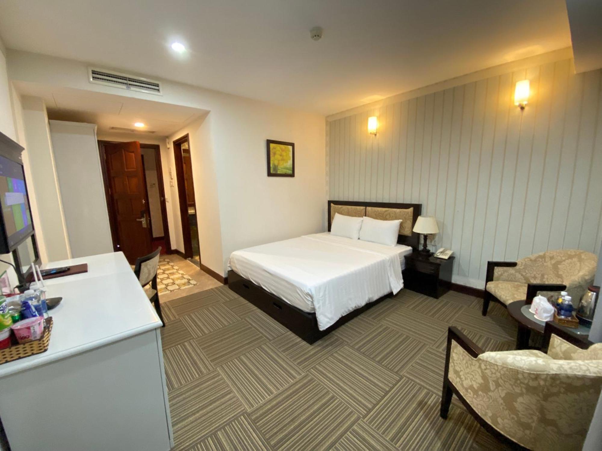Standard Double or Twin Room A