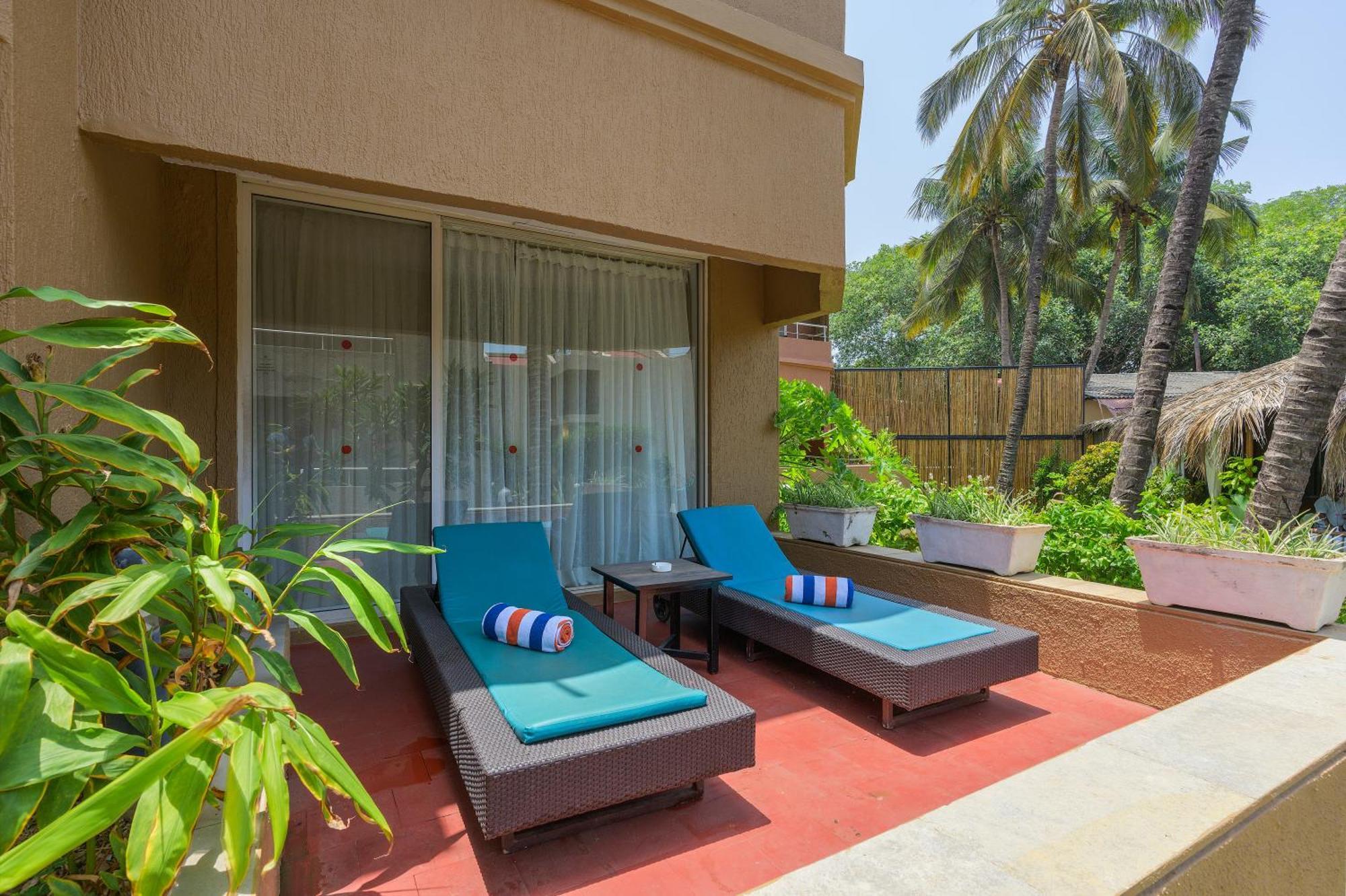 Villa Patio Room