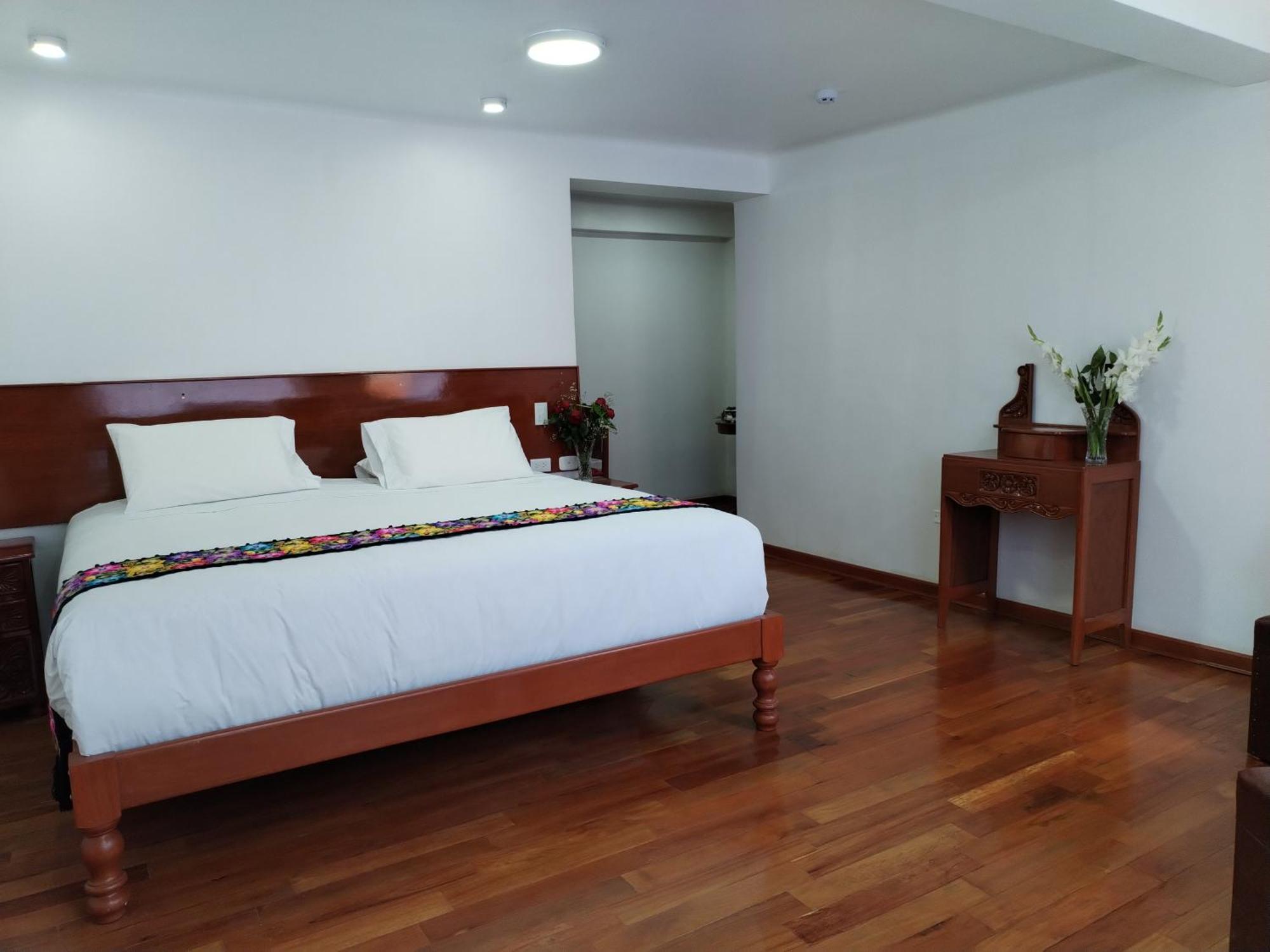Deluxe Suite with Spa Bath