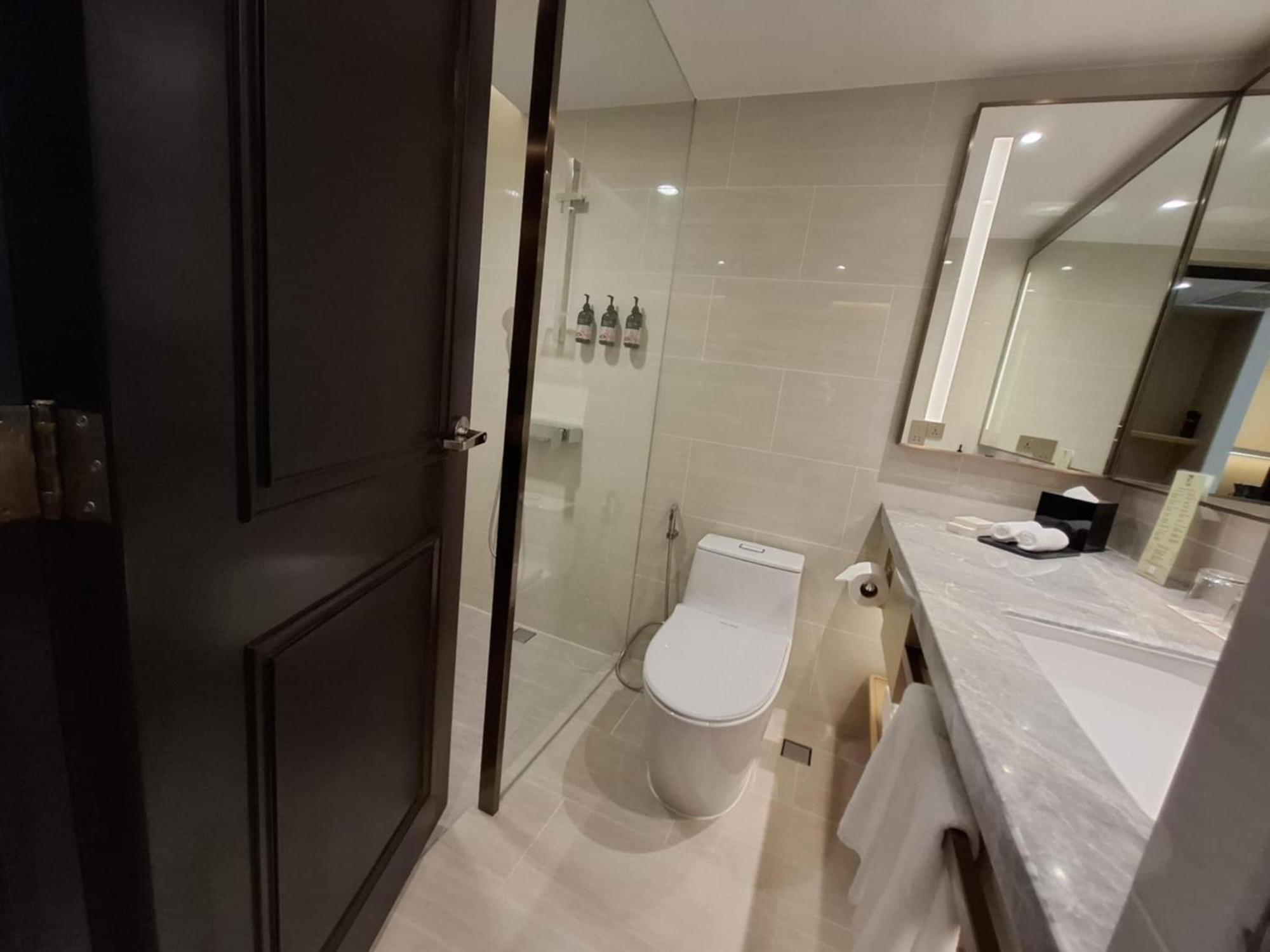 Club Twin Room