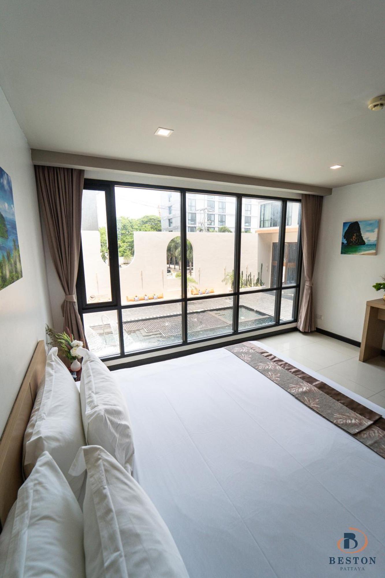 Superior King Room with Pool View