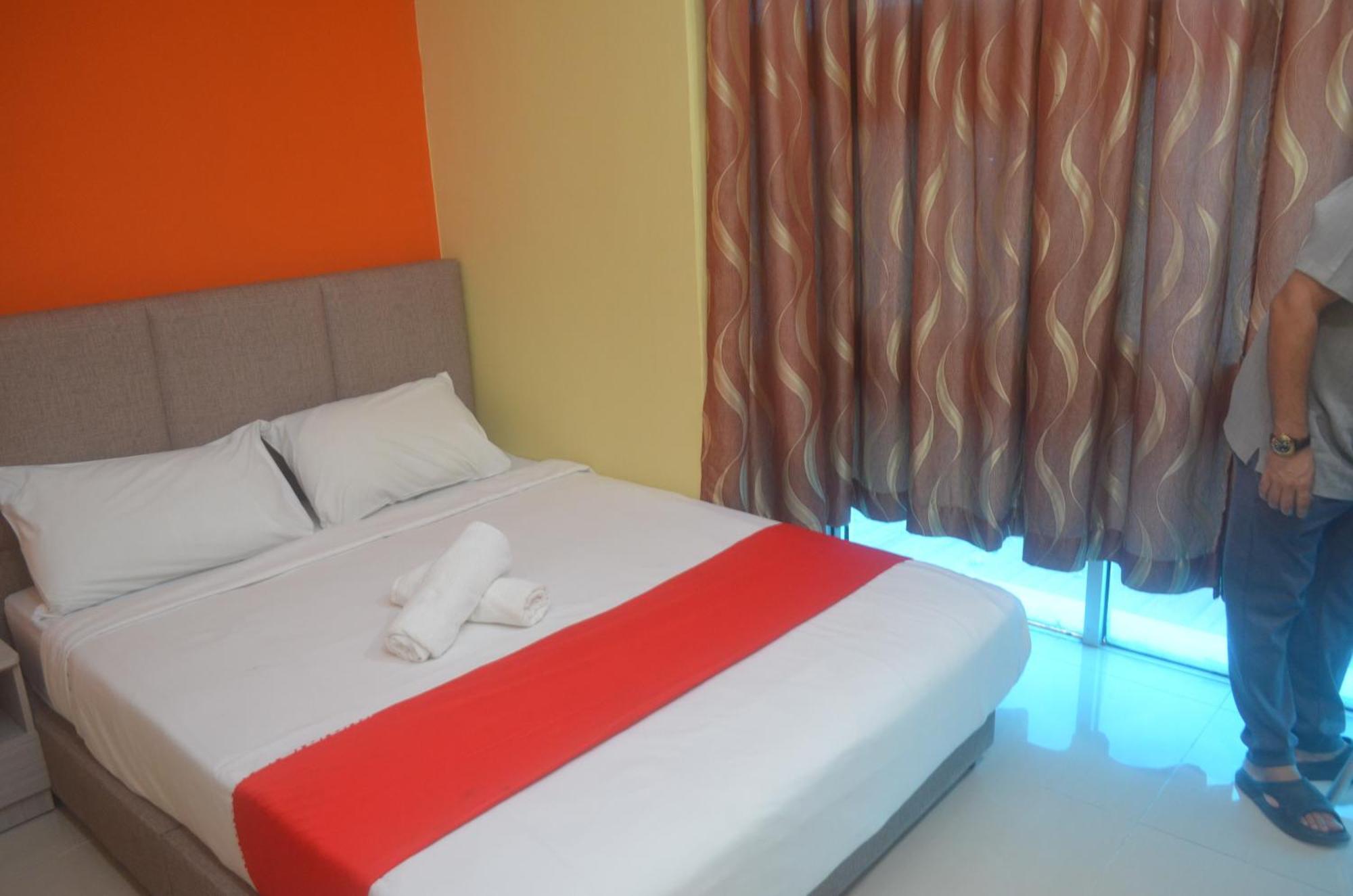 Deluxe Queen Room