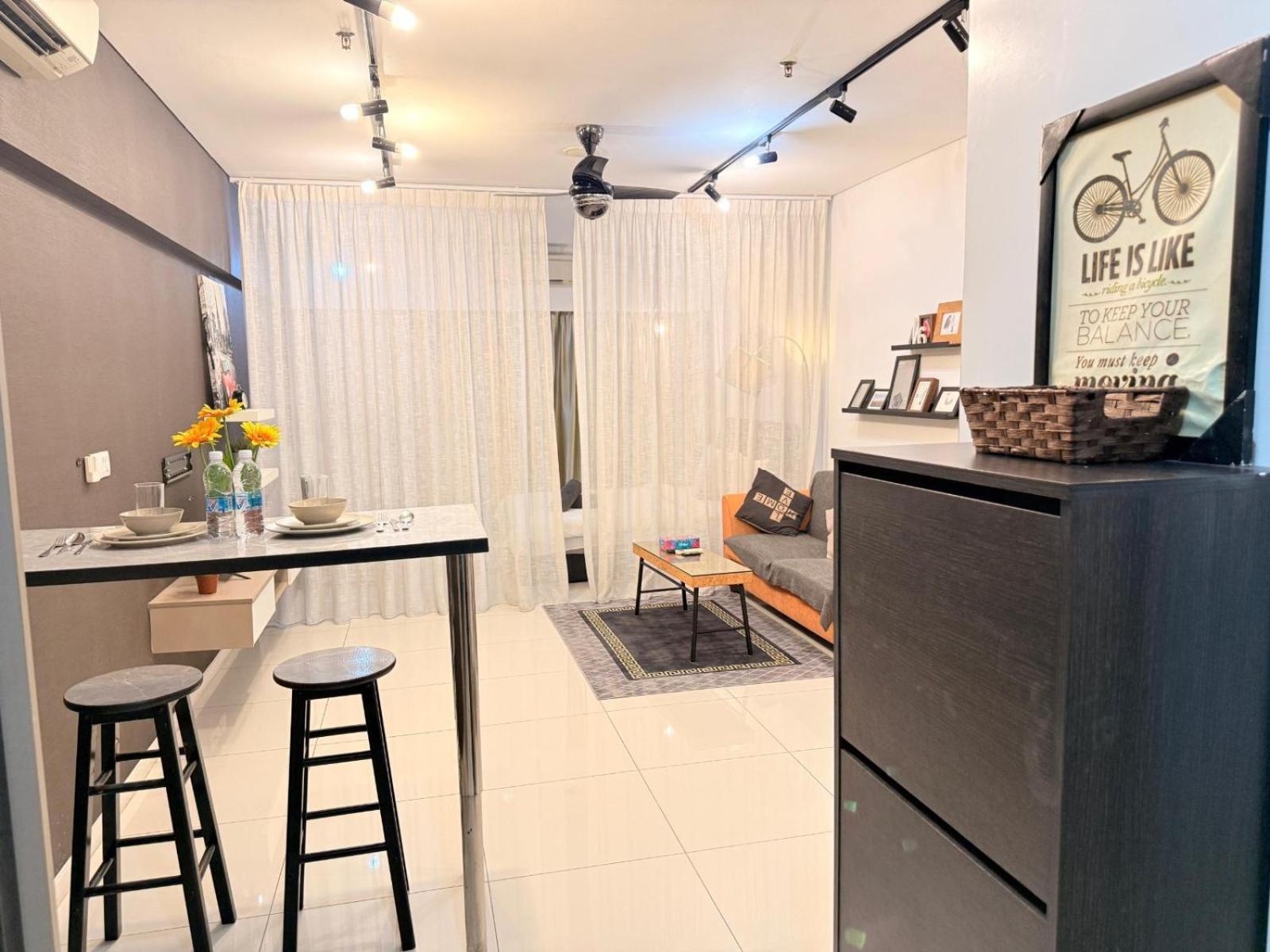 Studio Apartment with Balcony