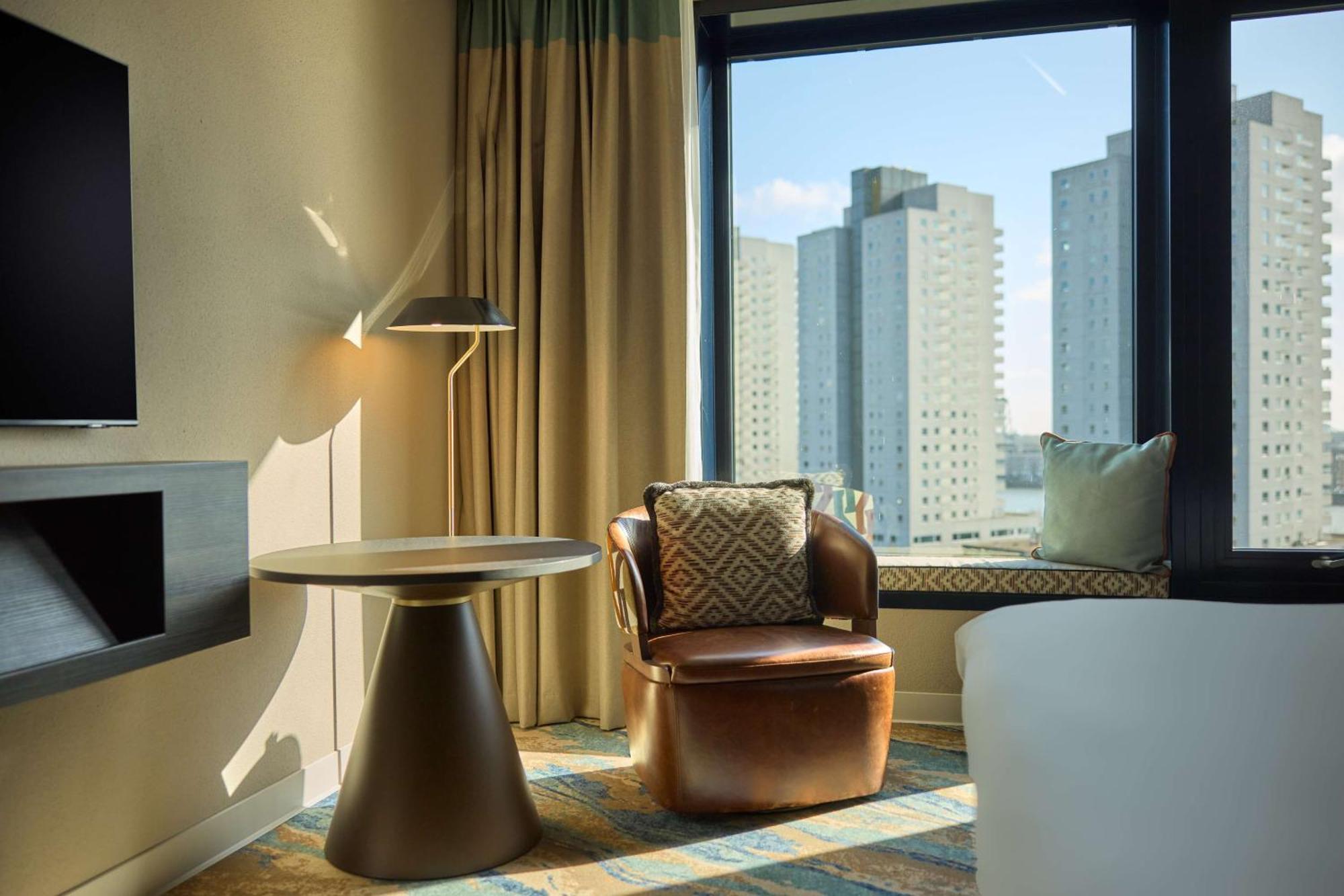 Junior Spa King Suite with Harbor View
