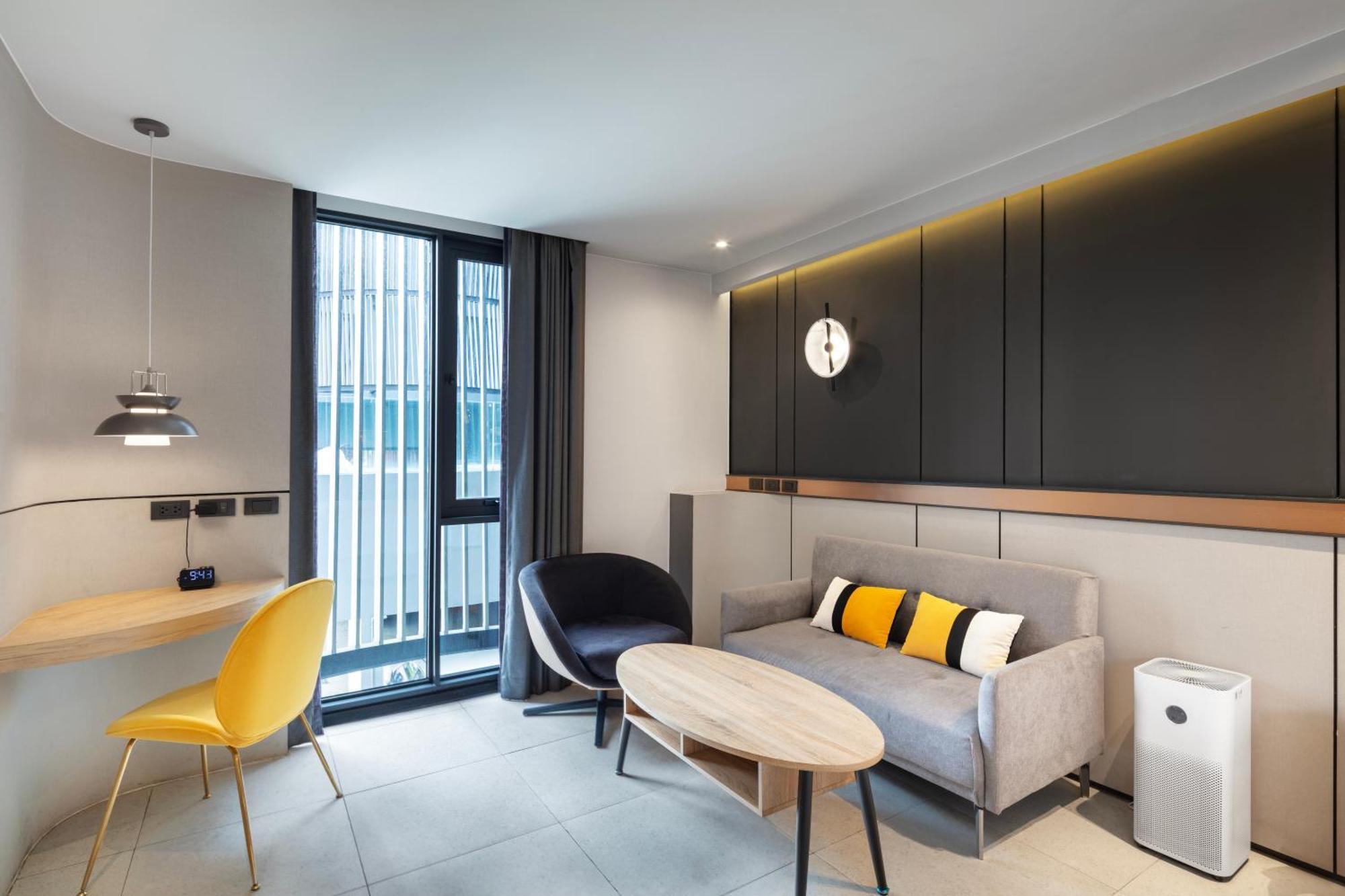 Deluxe Room with Complimentary Lunch Set