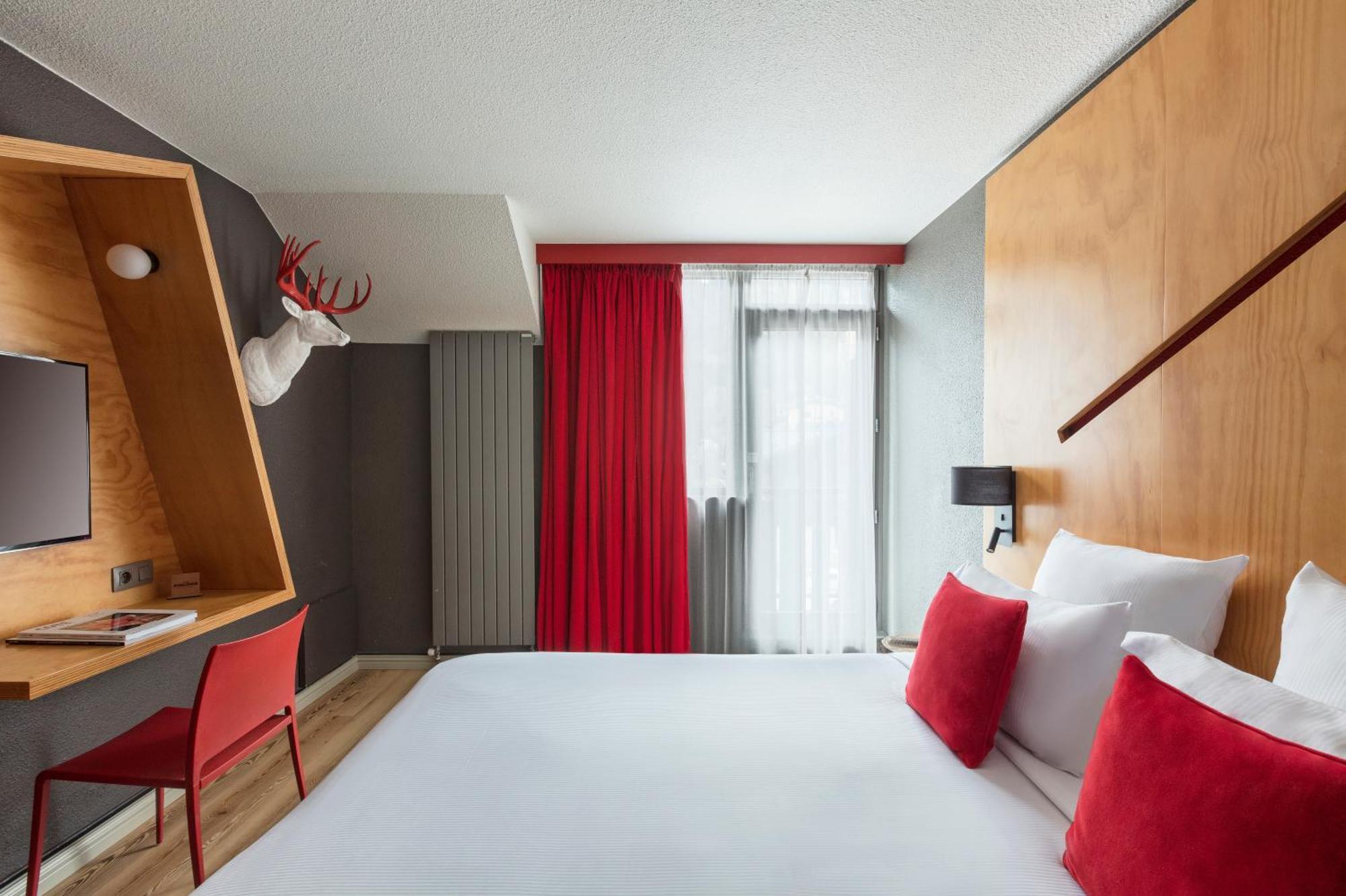 Classic Room with Balcony and Brevent View