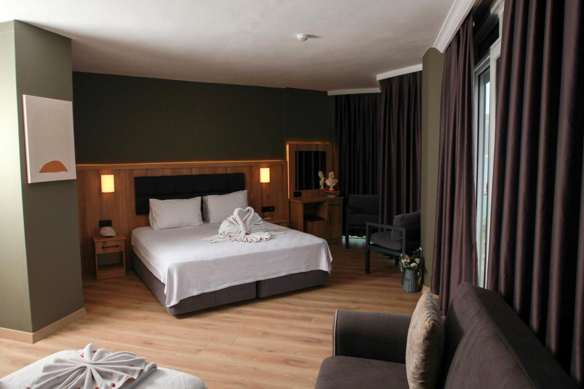 Quadruple Room with Sea View