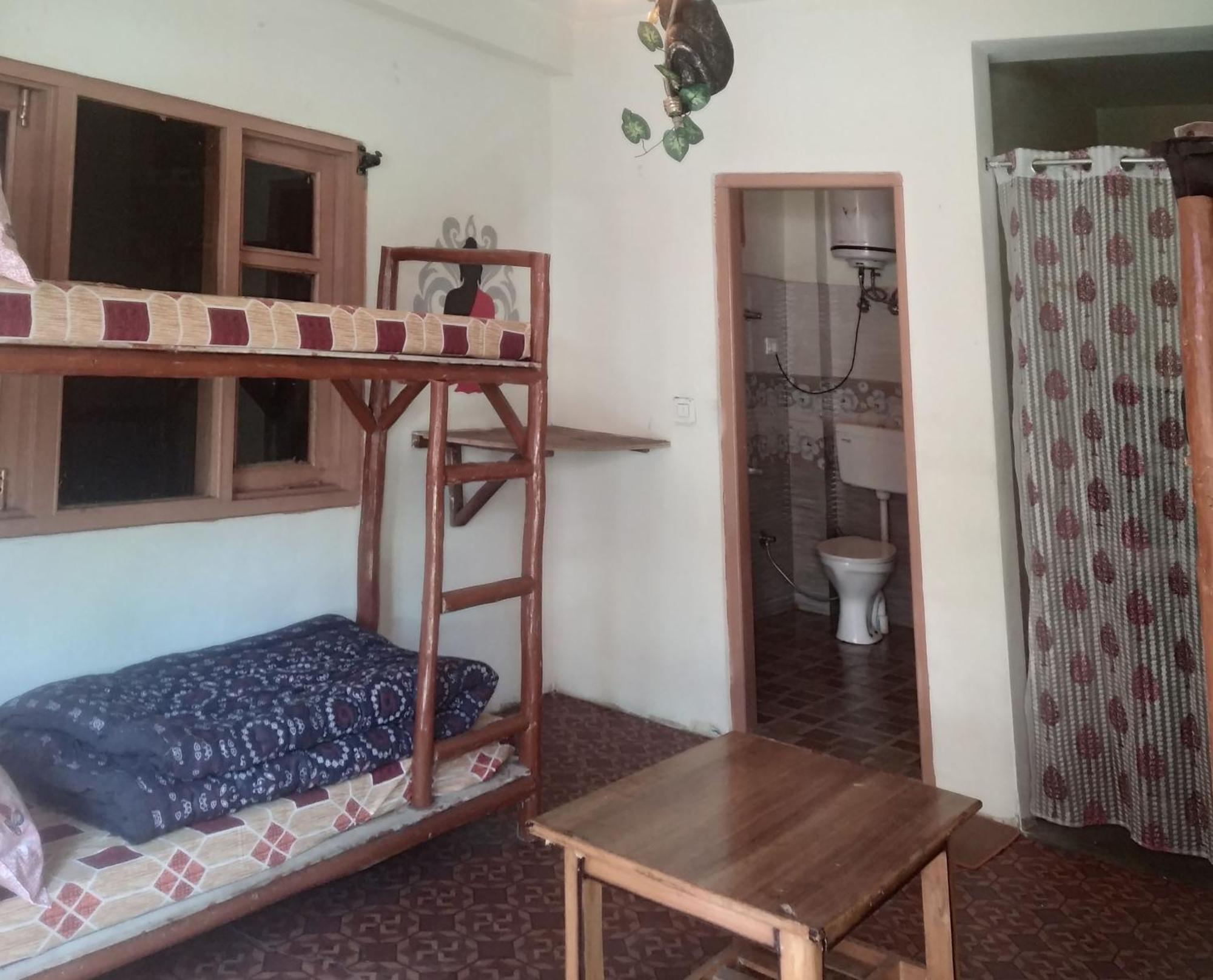 Bed in 4-Bed Mixed Dormitory Room