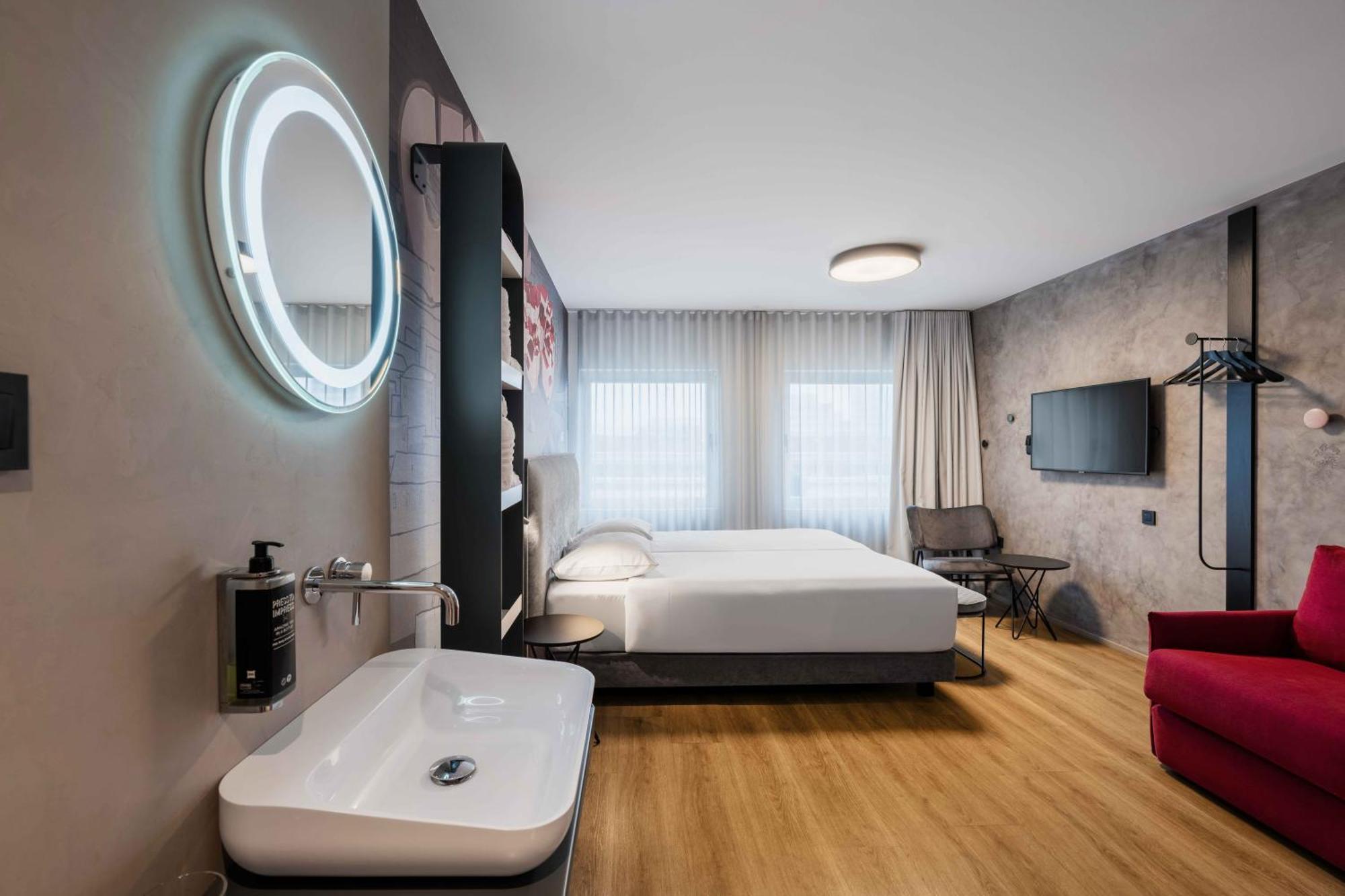 Superior Double Room With Castle View