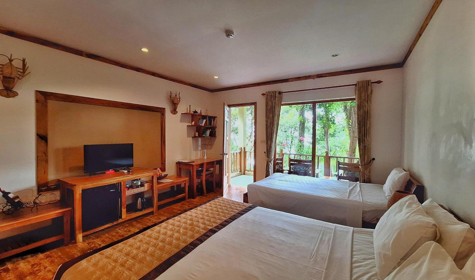 Deluxe Triple Room with Garden View