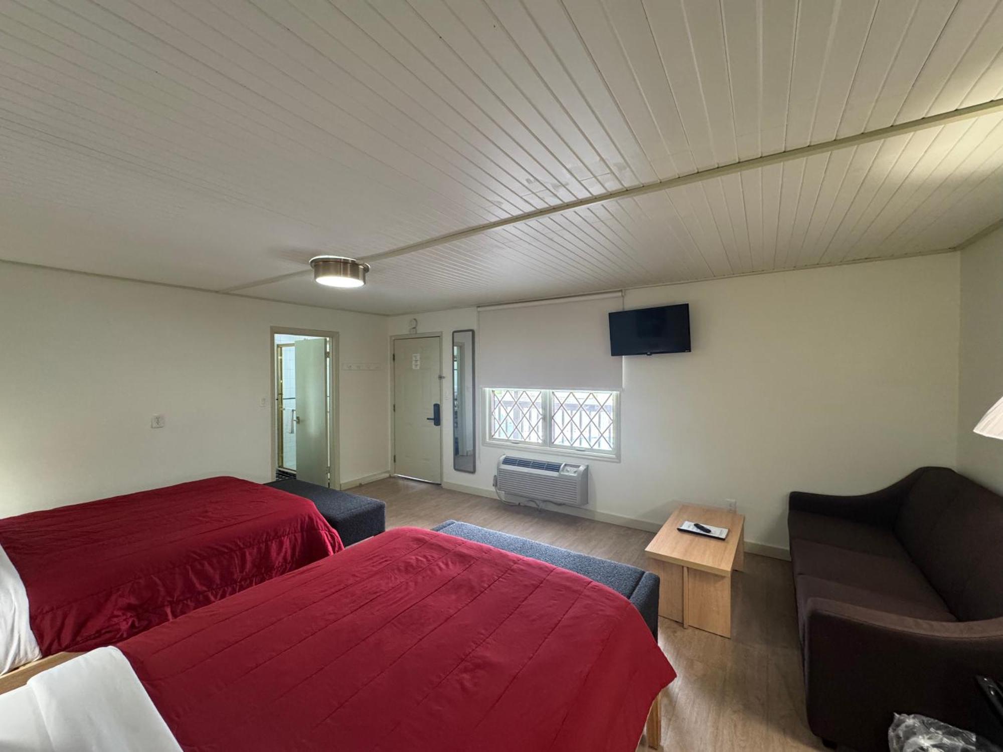 Standard Queen Room with Two Queen Beds