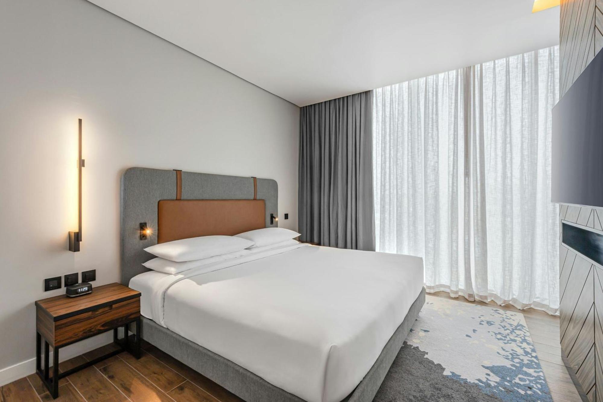 Executive King Suite with City View