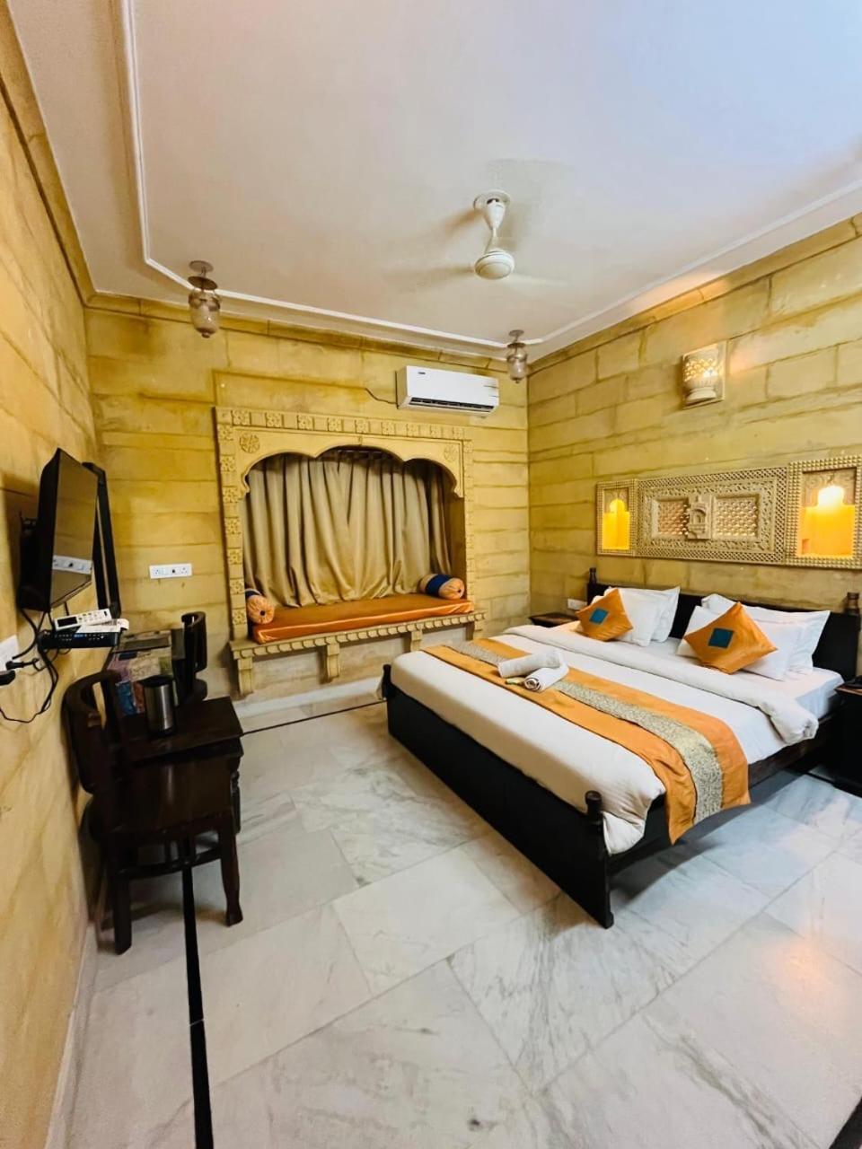 Deluxe Double Room with Castle View