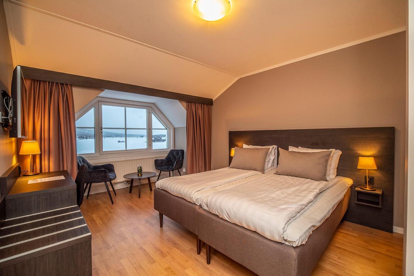 Twin Room with View