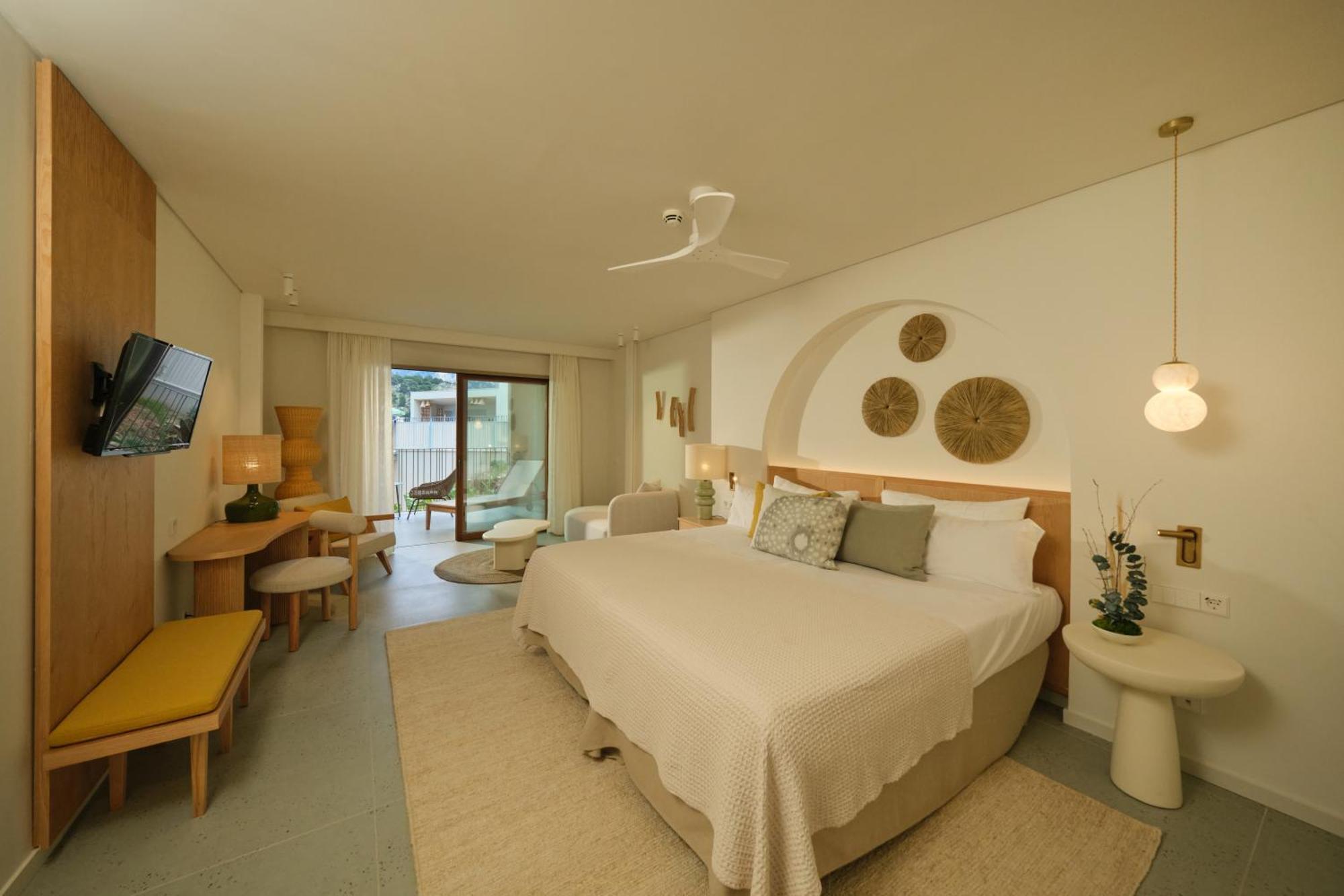 Junior Suite with Mountain View