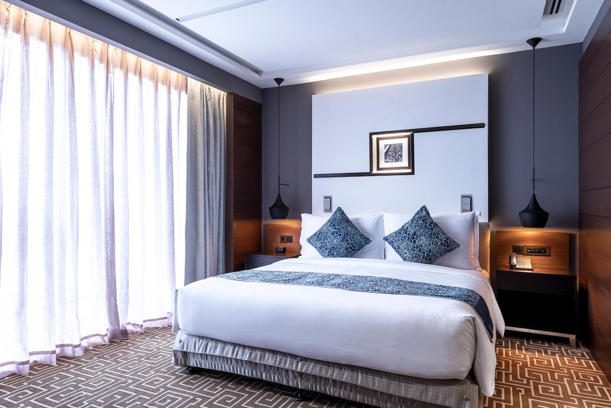 Superior King Room