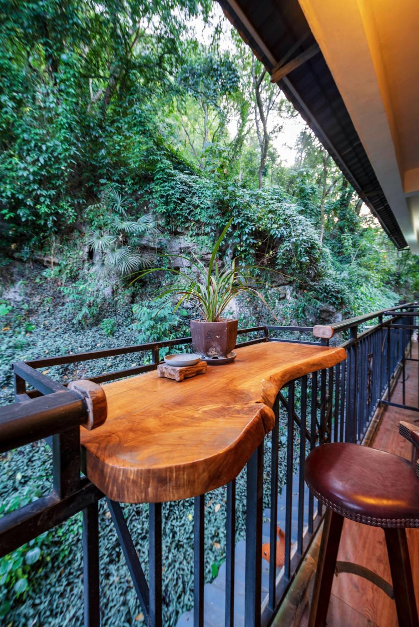Twin Room with Balcony