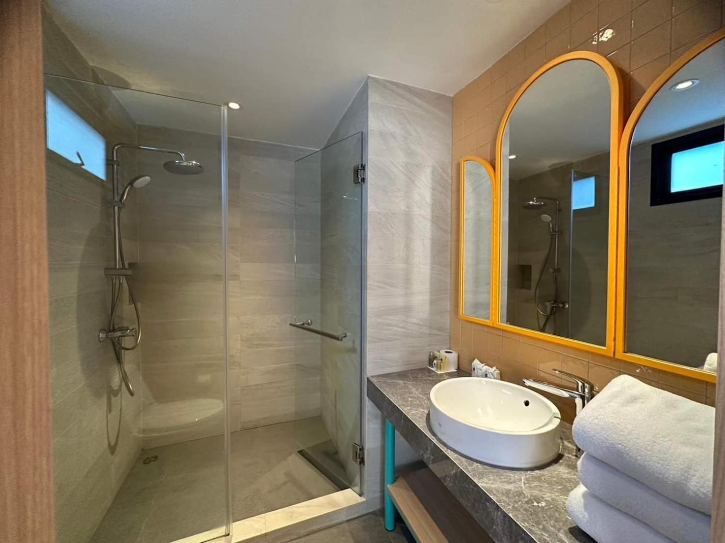 Double Room with Balcony (3 Adults)