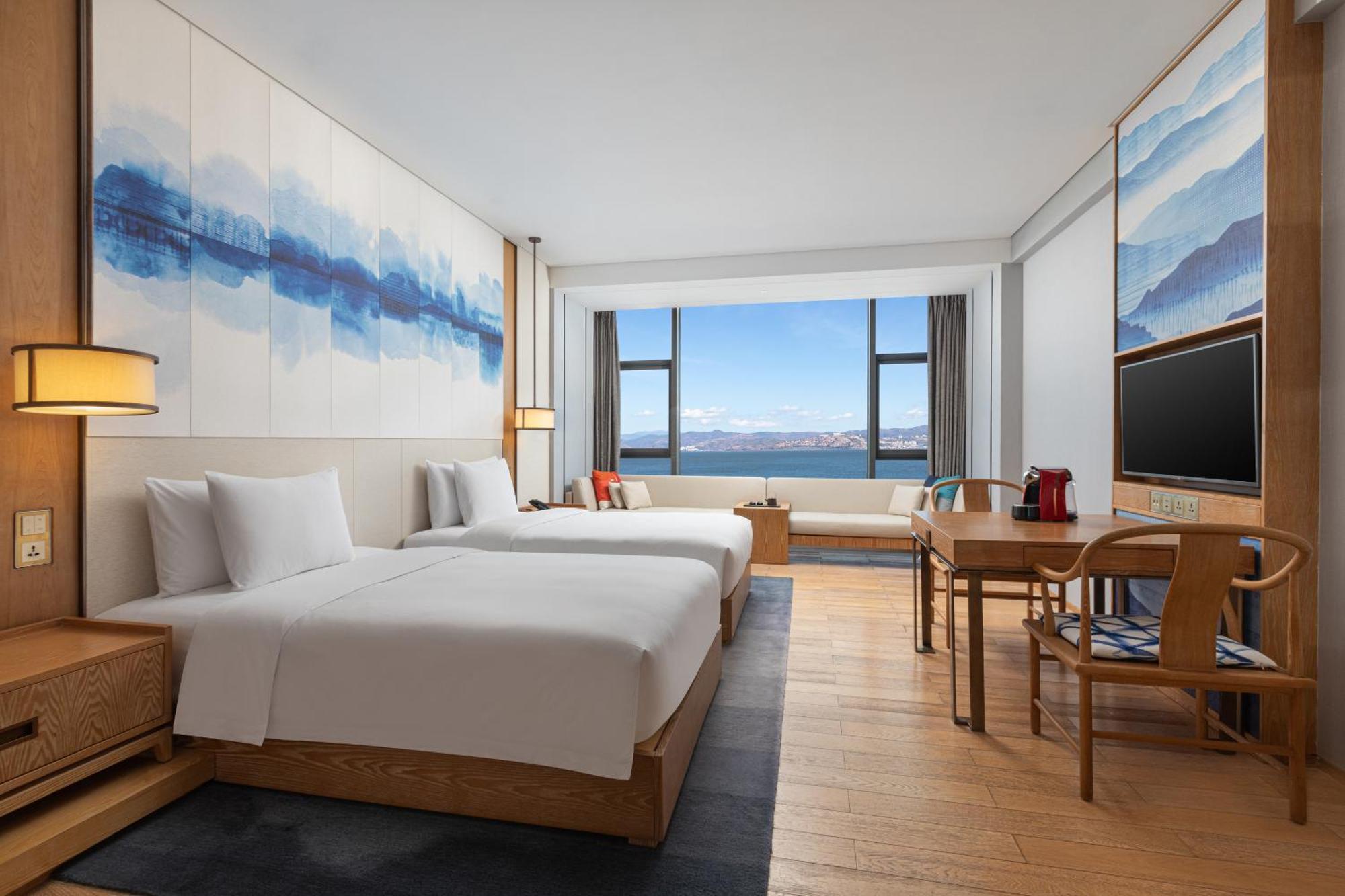 Deluxe Twin Room with Lake View
